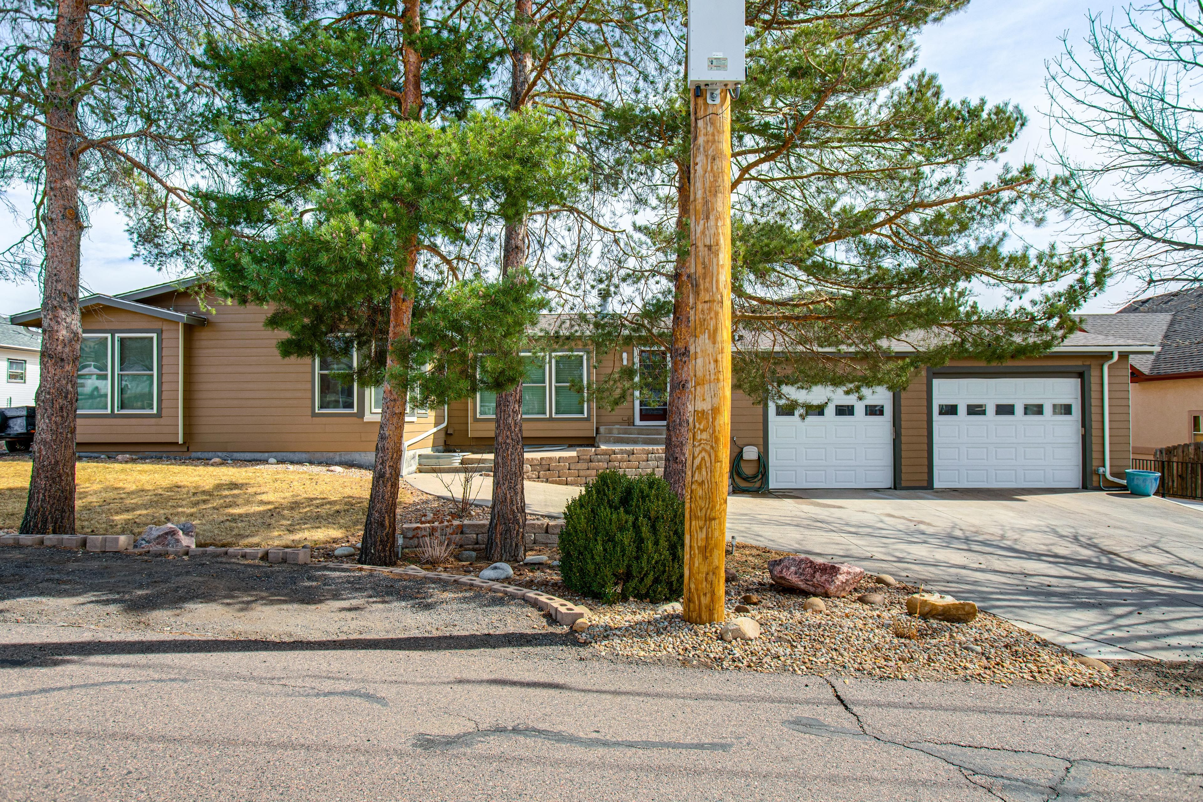 Exterior | Gravel Parking Area