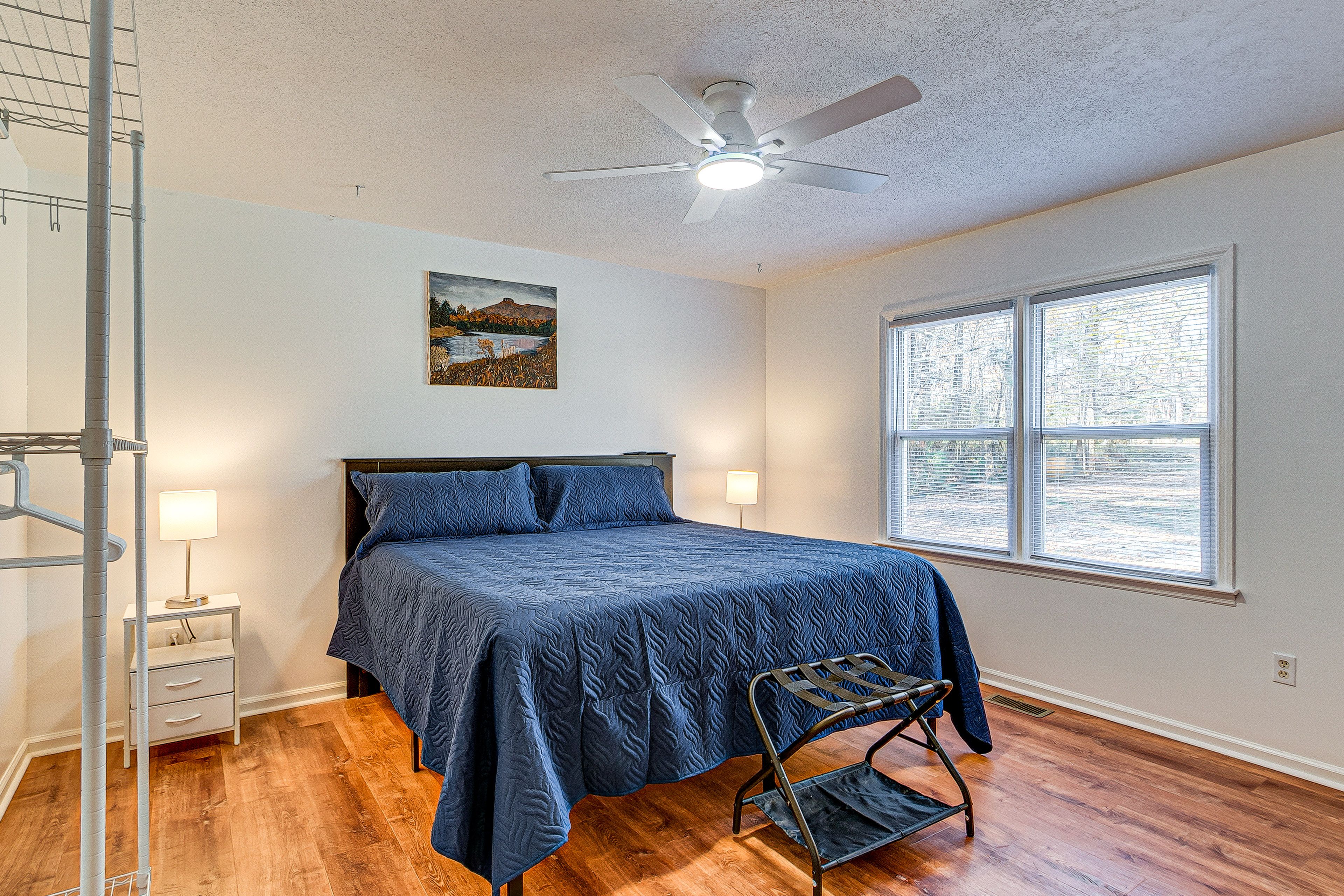 Bedroom 3 | Queen Bed