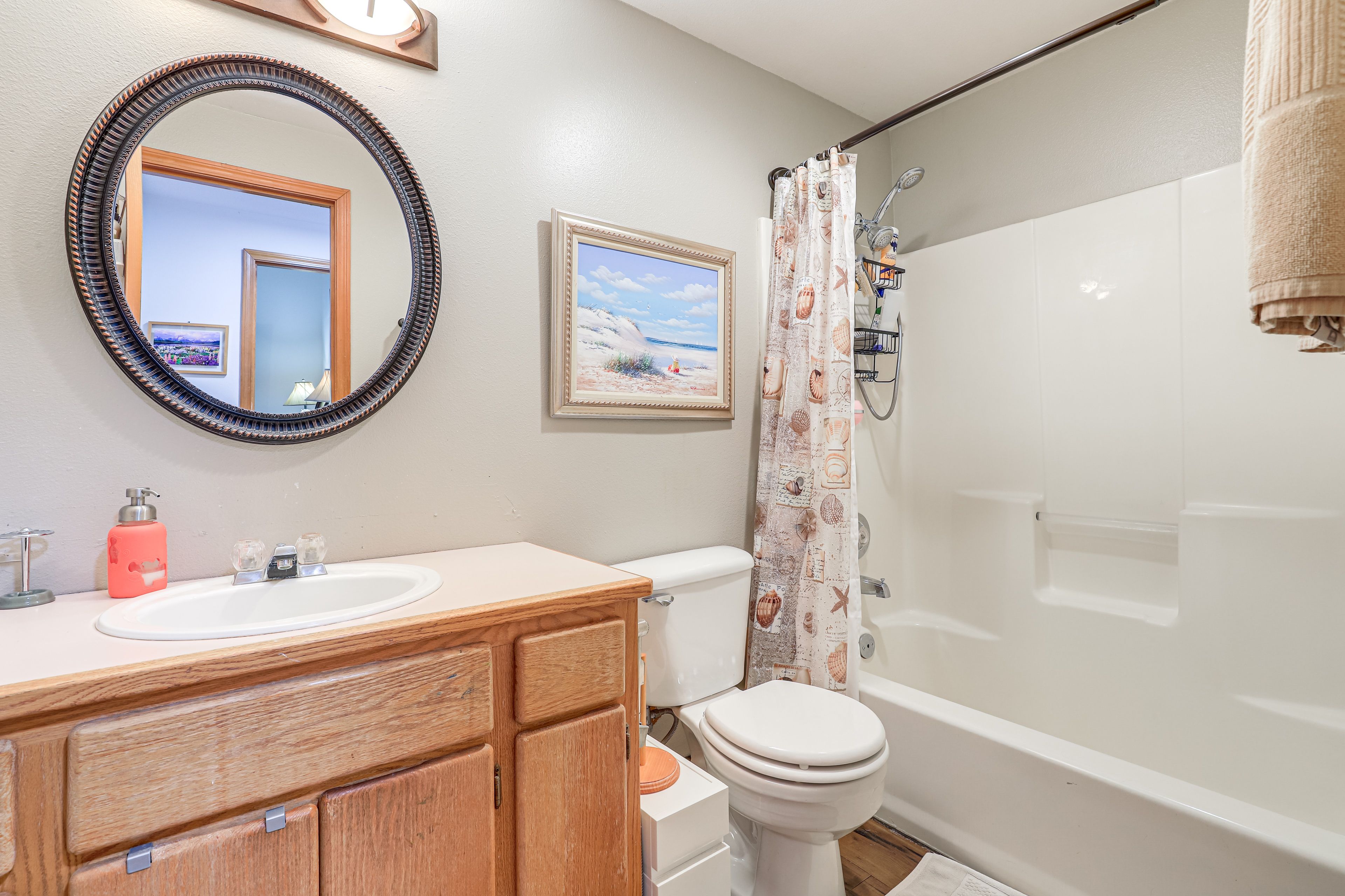 Full Bathroom