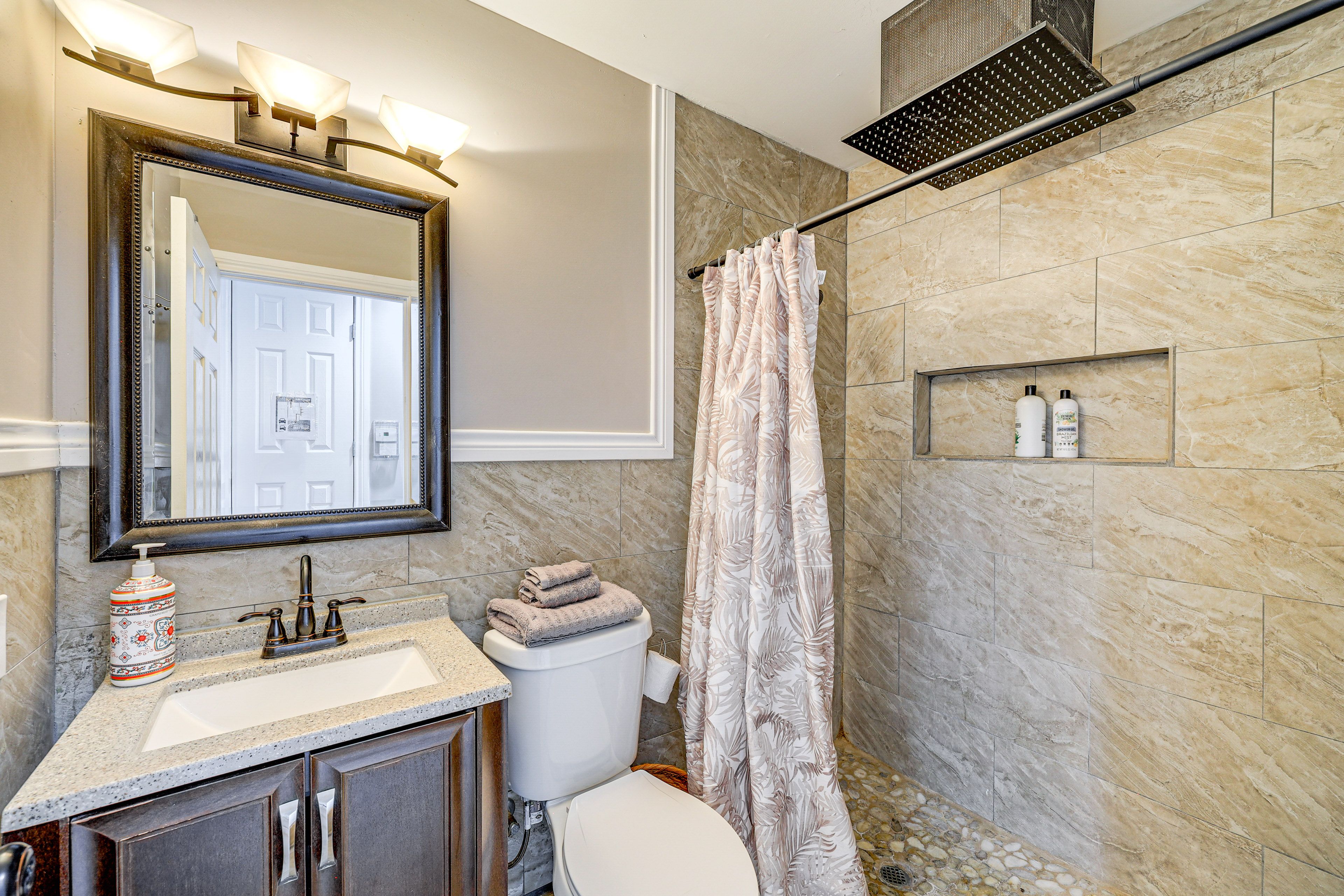 Full Bathroom