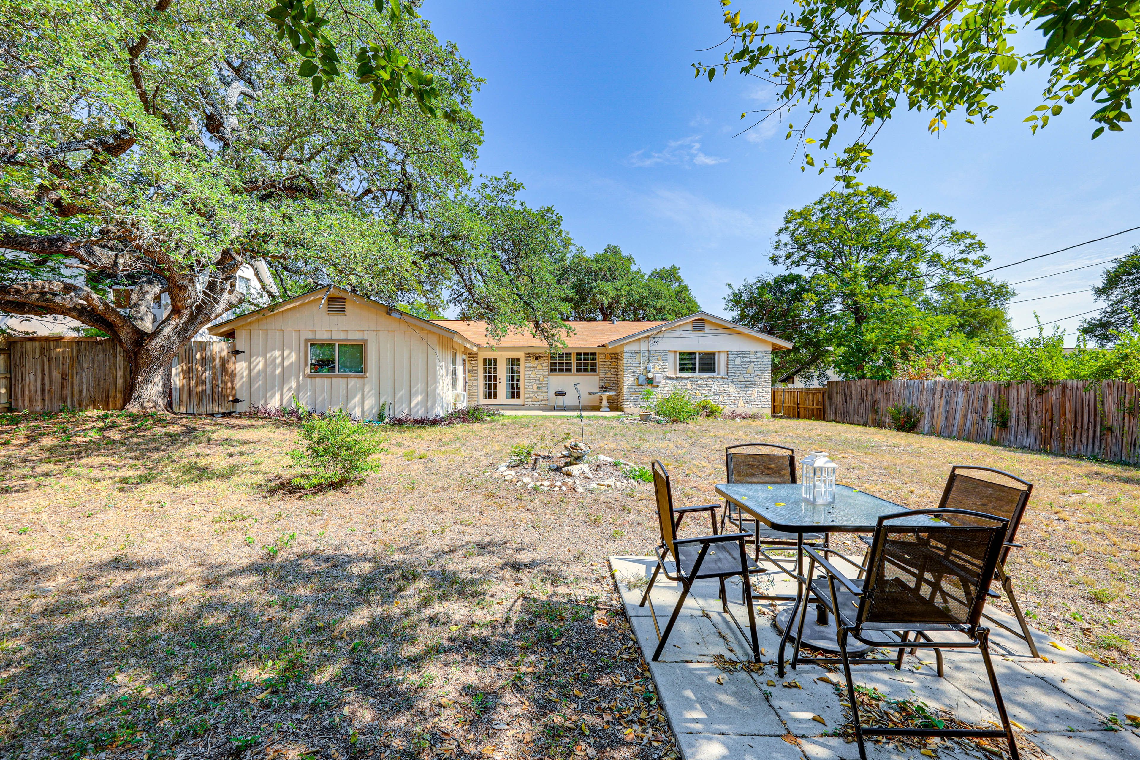 Fenced-In Yard