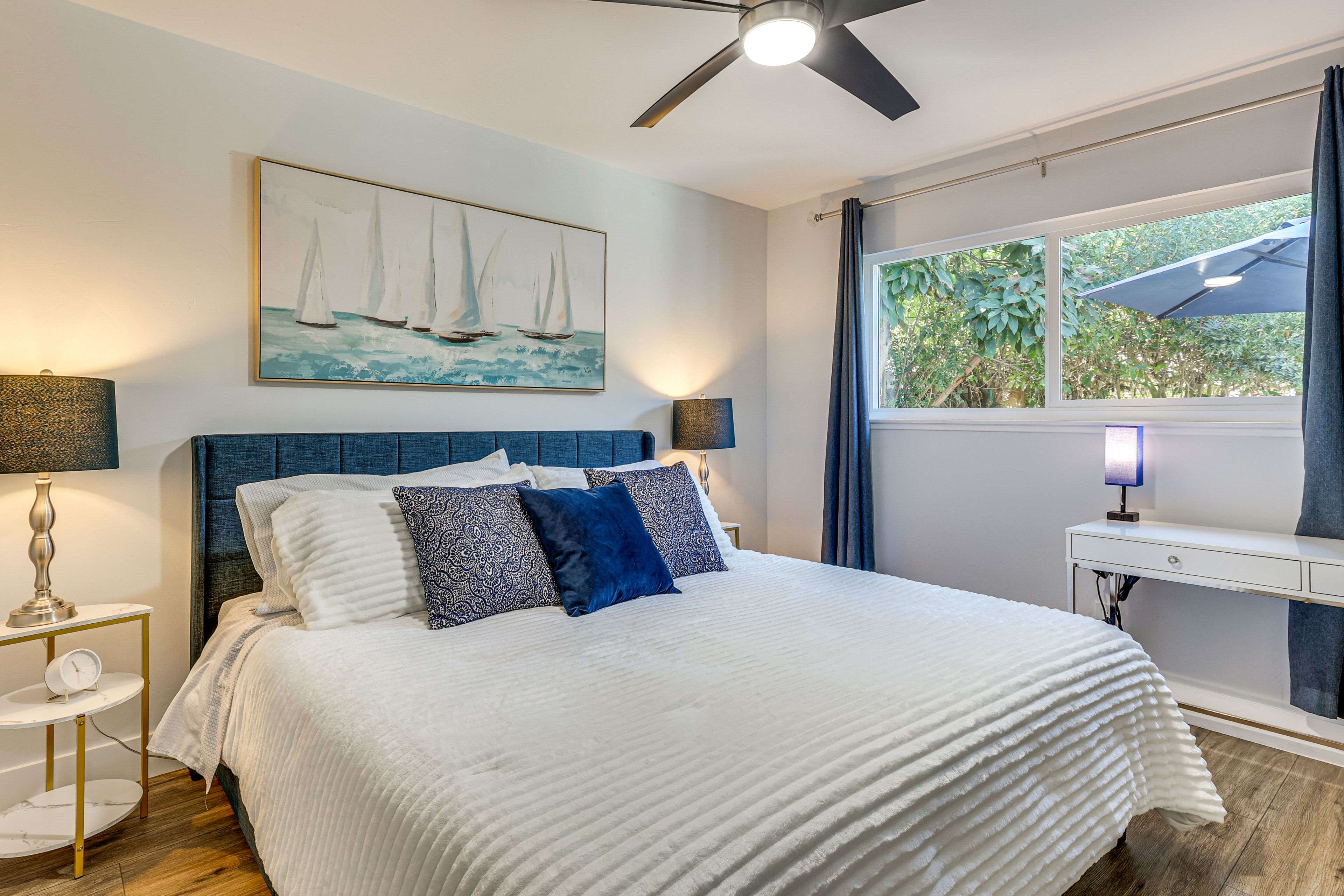 Bedroom 1 | King Bed | Smart TV