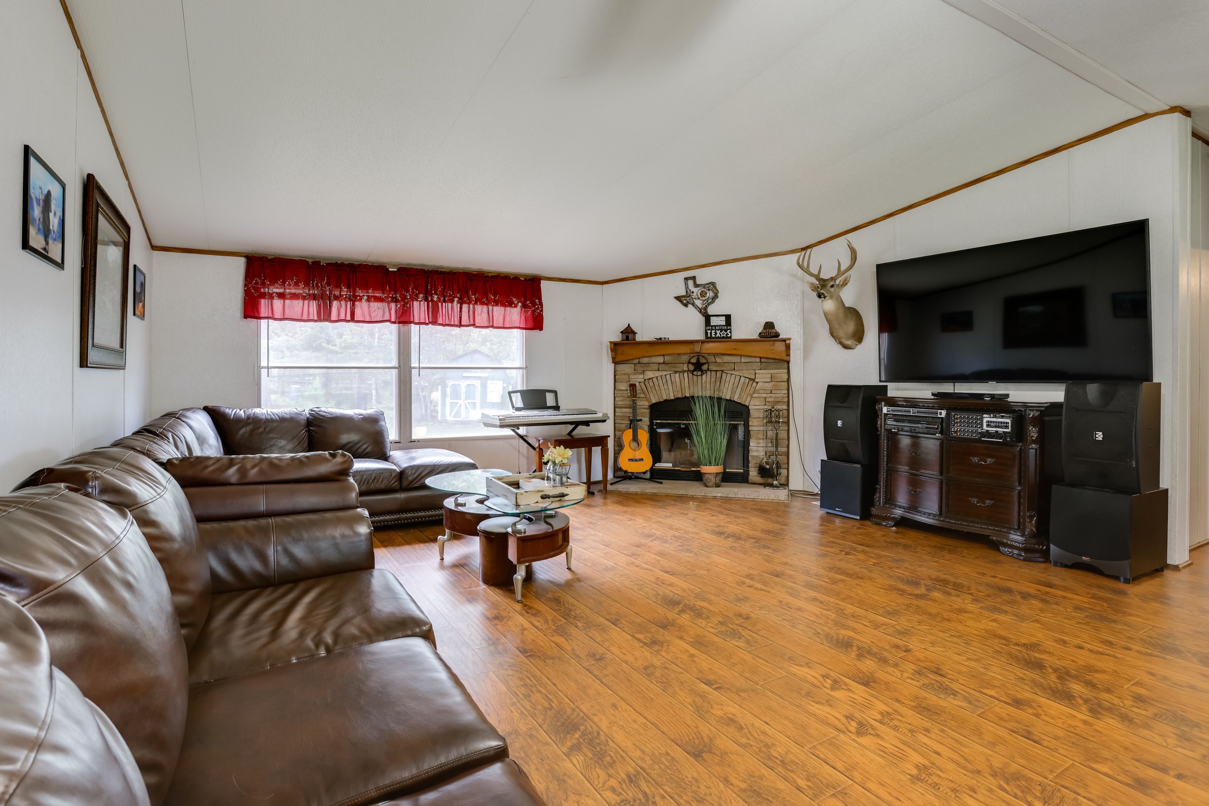 Cleveland Vacation Rental | 3BR | 2BA | 1,900 Sq Ft | 7 Steps to Enter