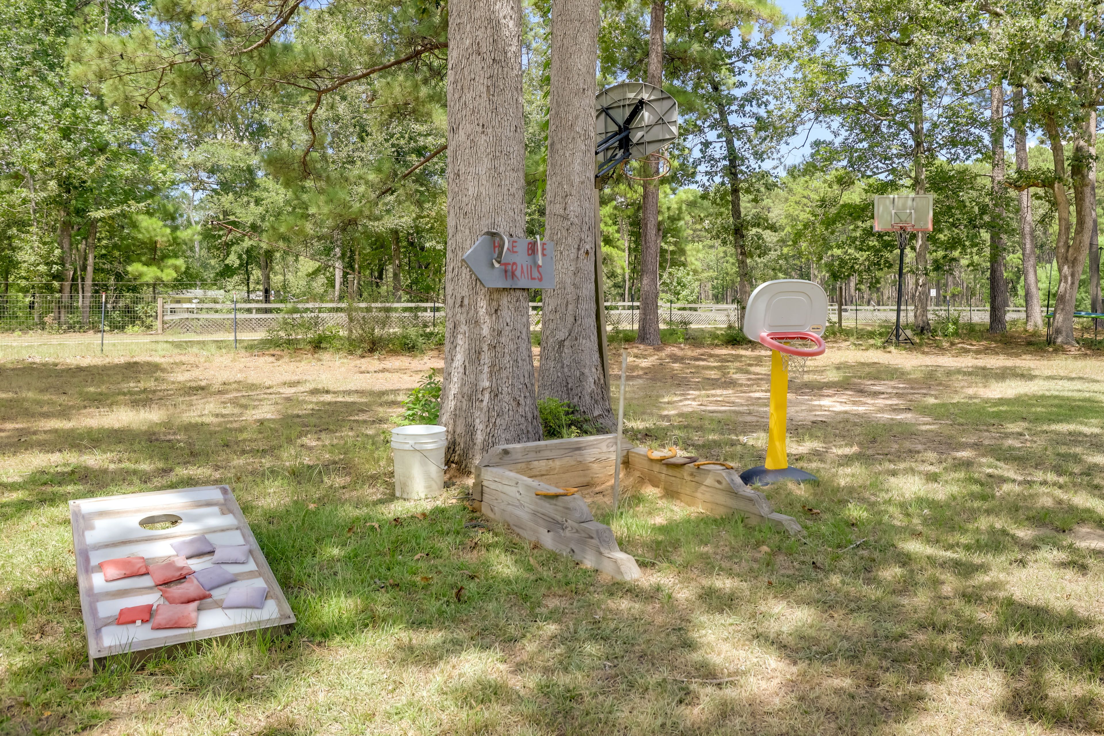 Horseshoe Pit | Cornhole