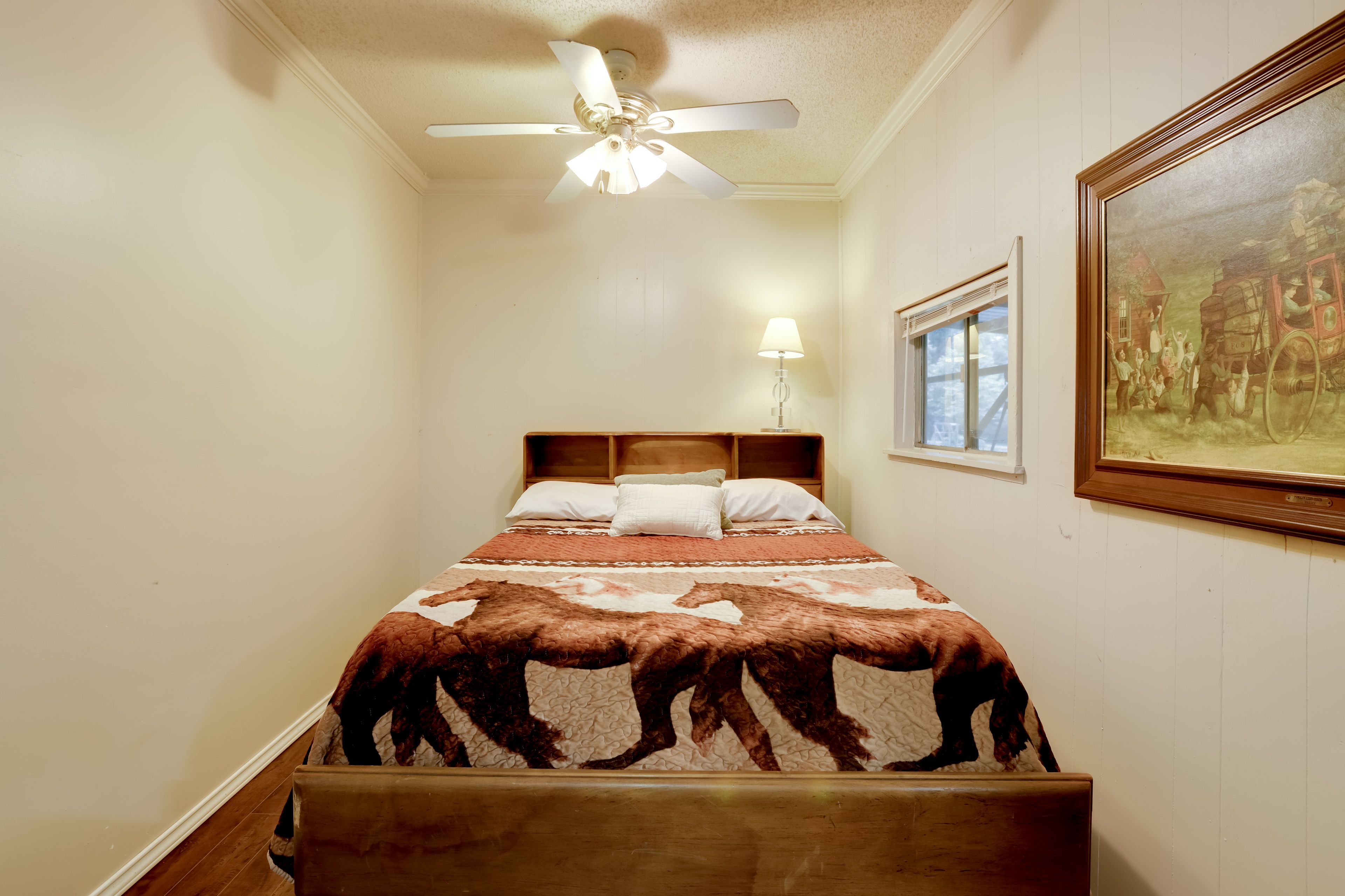 Bedroom 1 | Full Bed