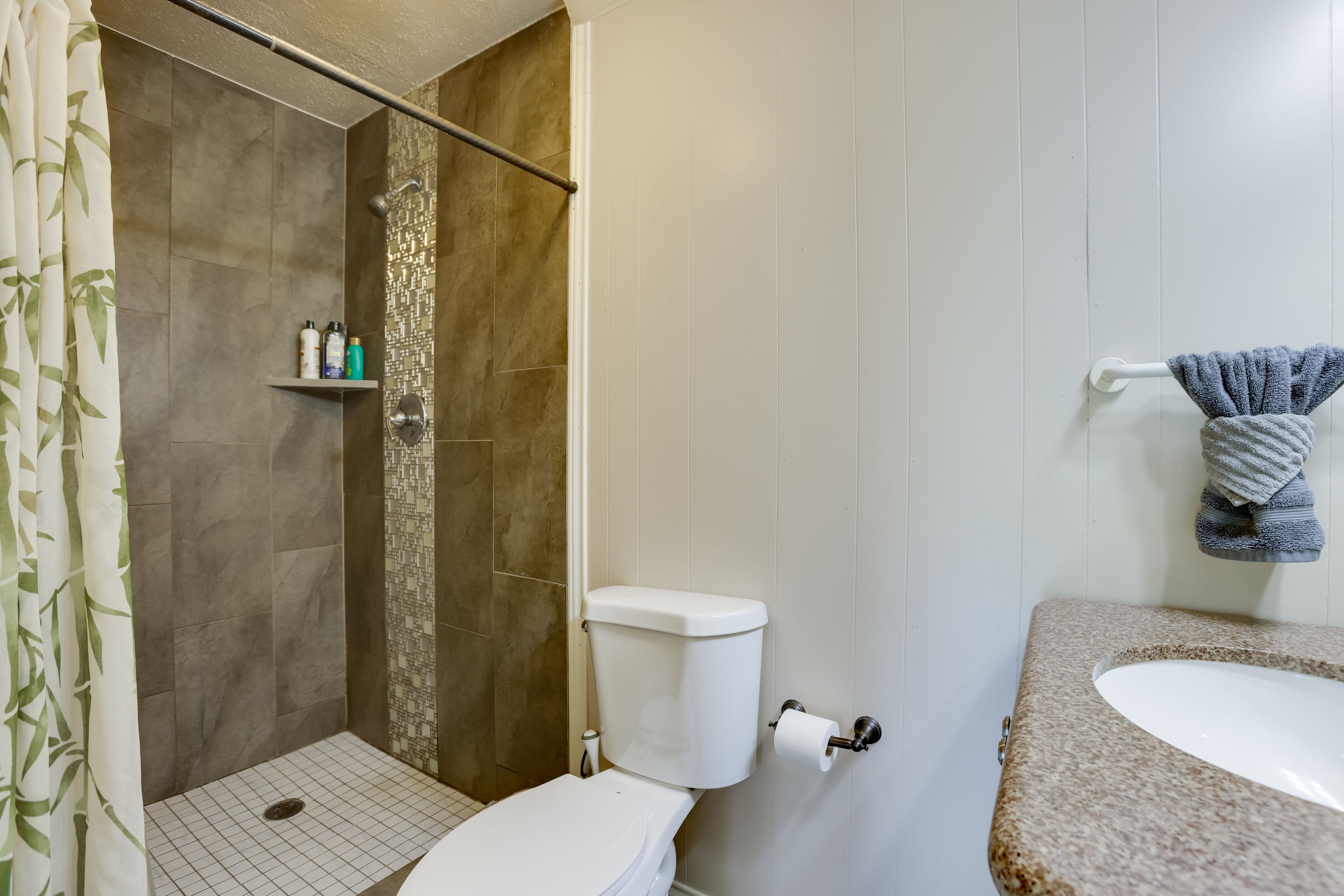 Bathroom | Towels Provided