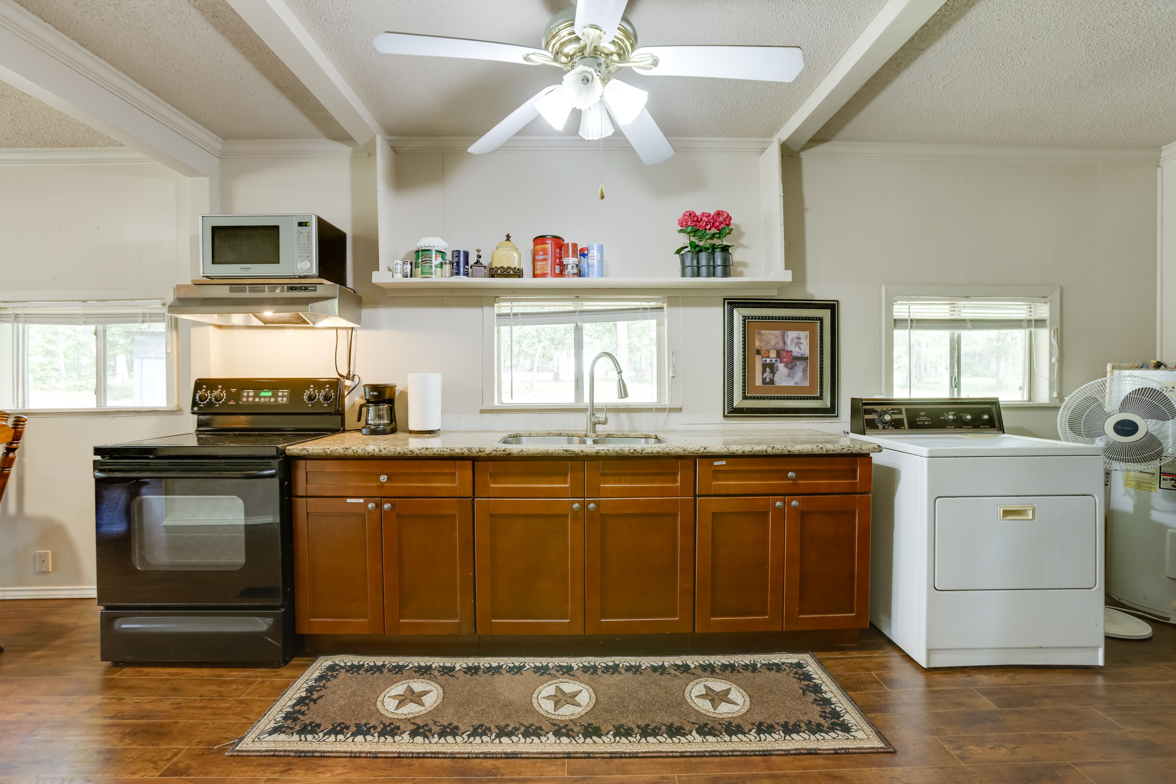 Kitchen | Refrigerator | Toaster Oven