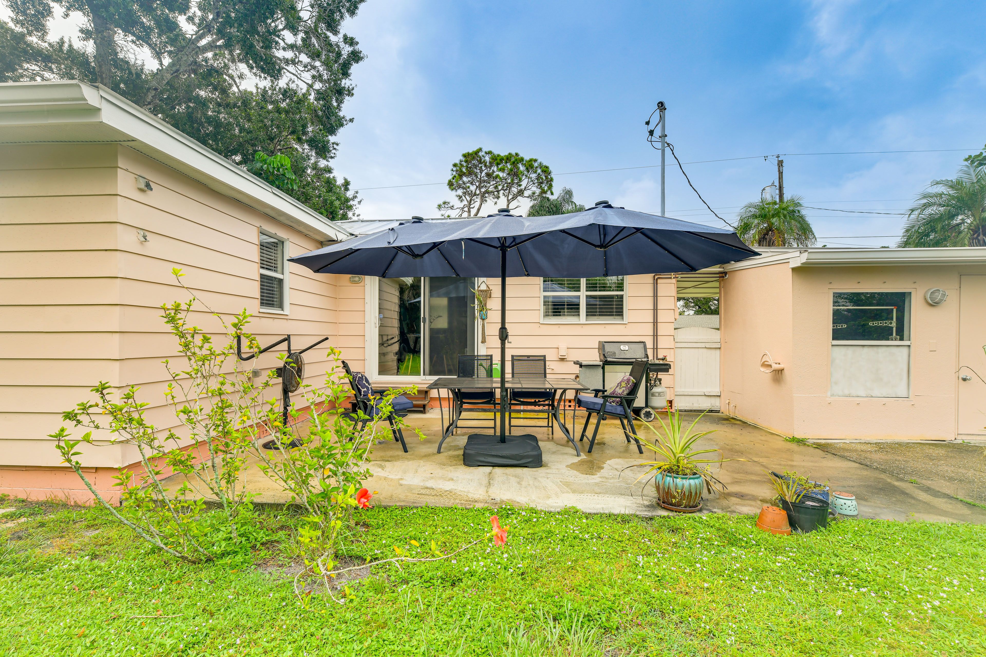 Furnished Patio | Gas Grill