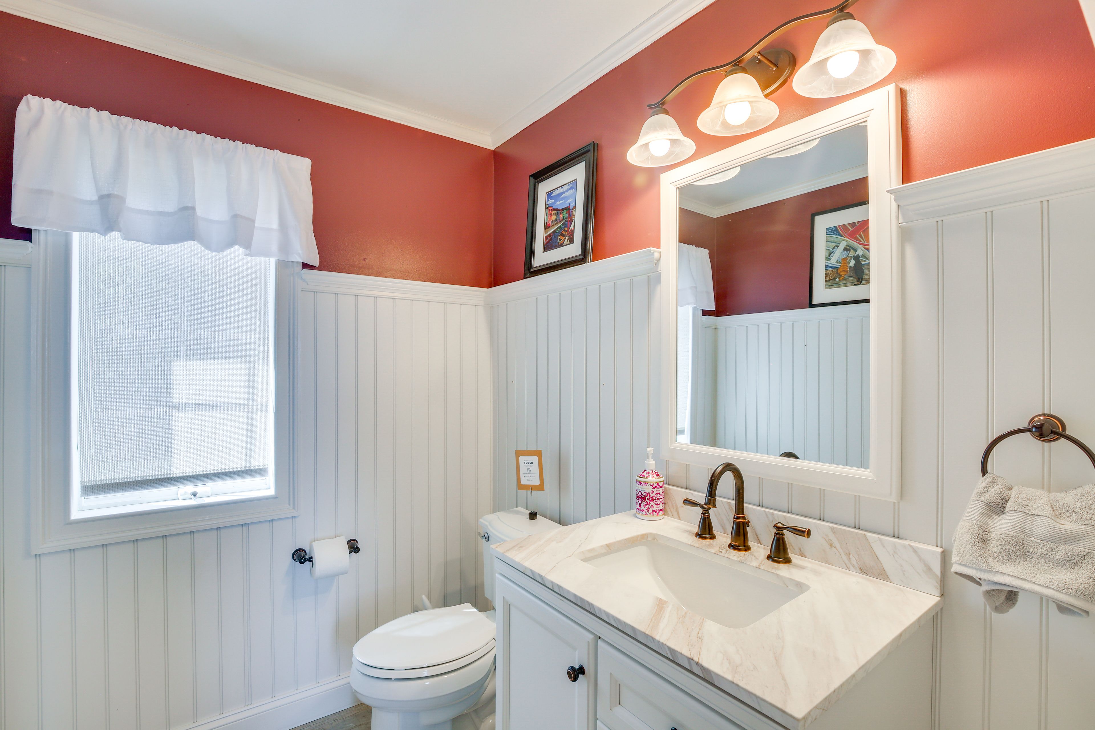 Half Bathroom | 1st Floor