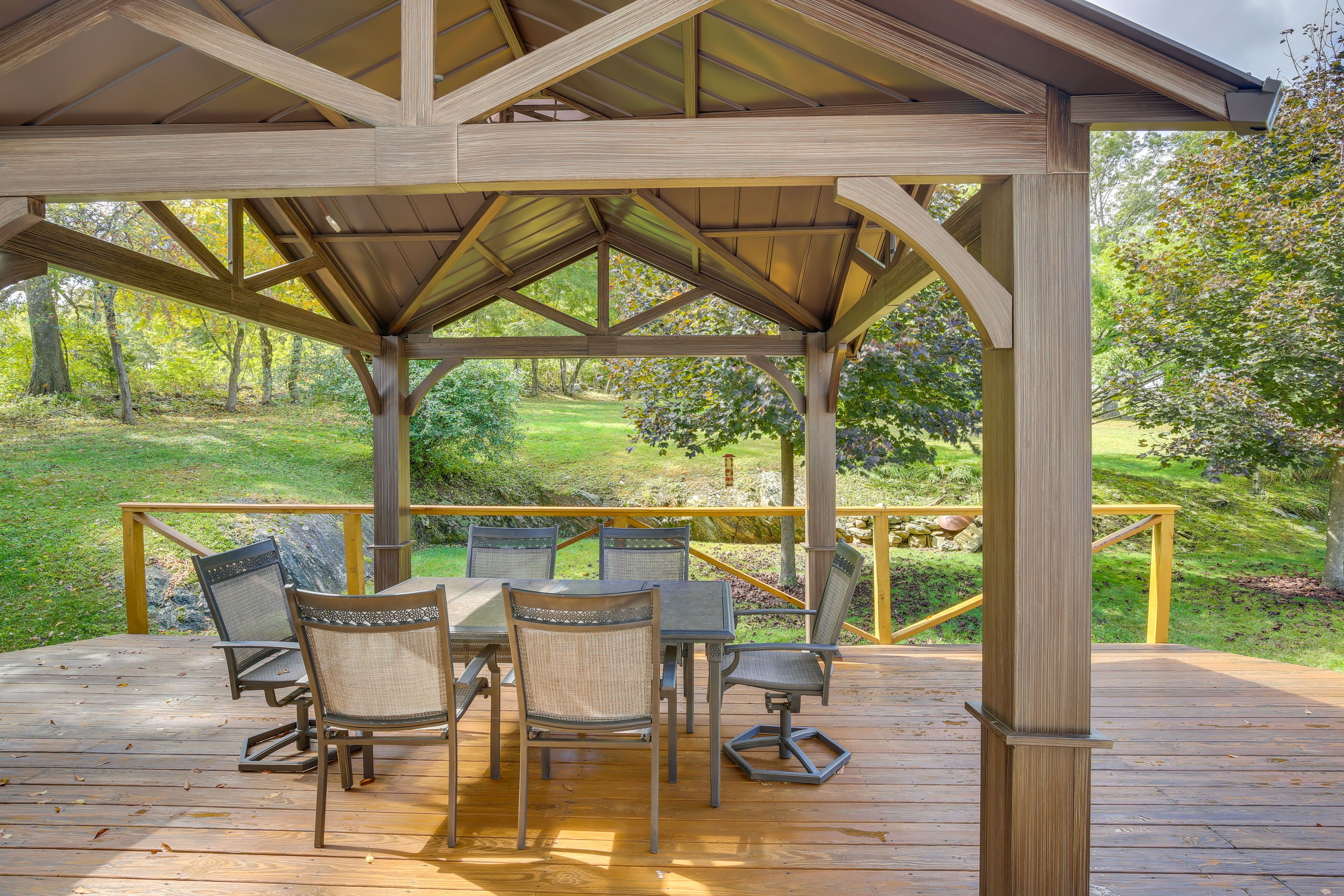 Deck | Gazebo w/ Dining Area