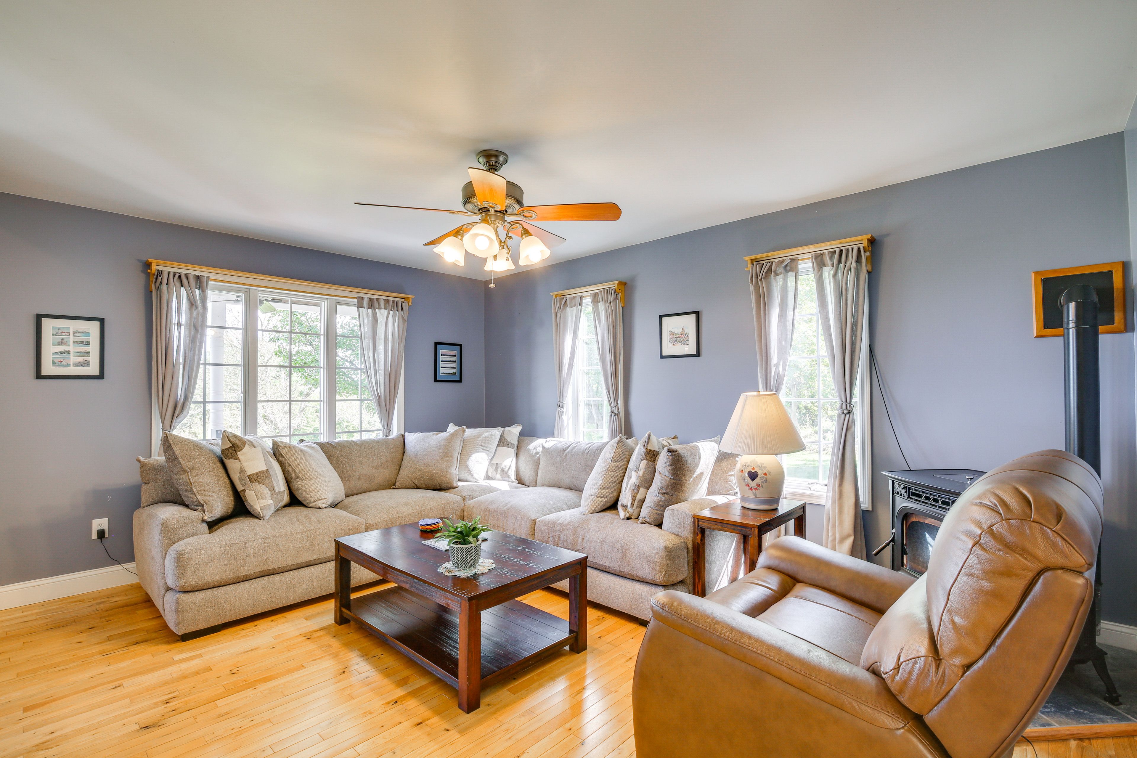 Living Room | 2-Story Home w/ Basement