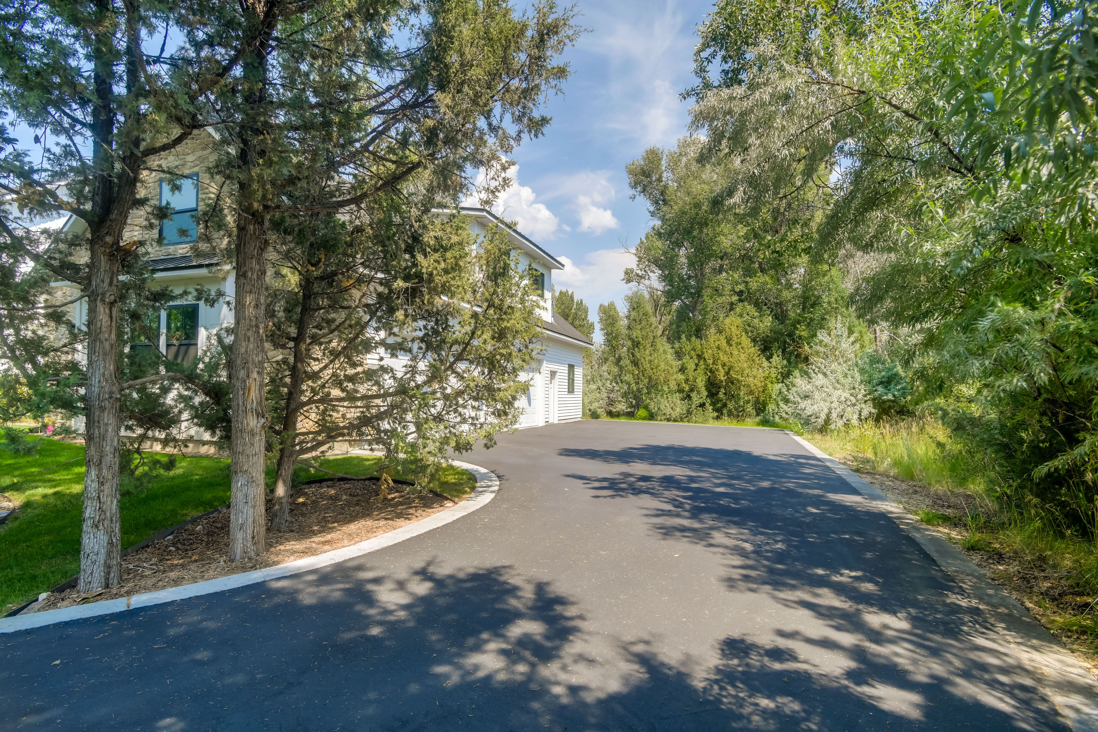 Property Exterior | 2 Acres