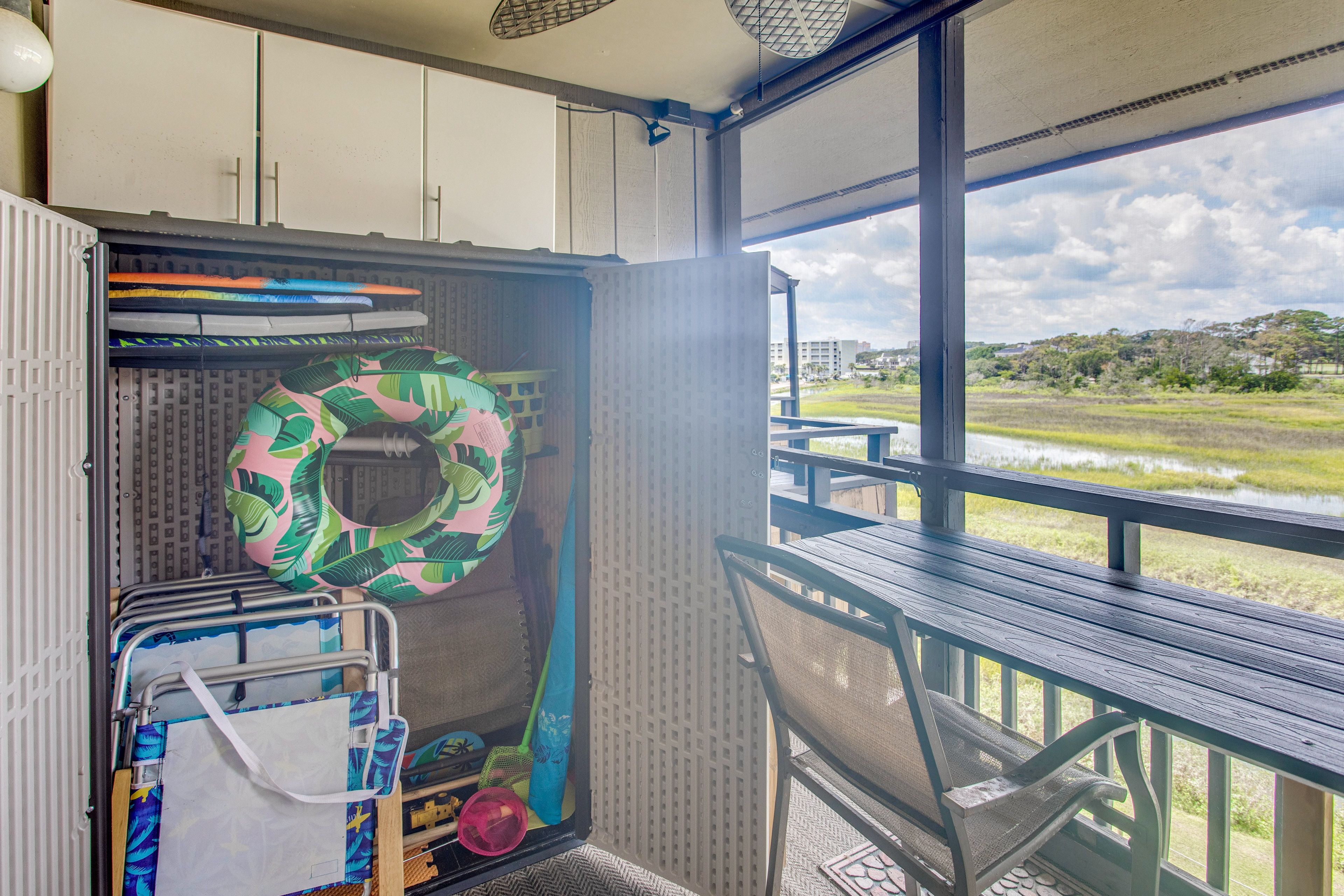 Screened Porch | Access via Living Room