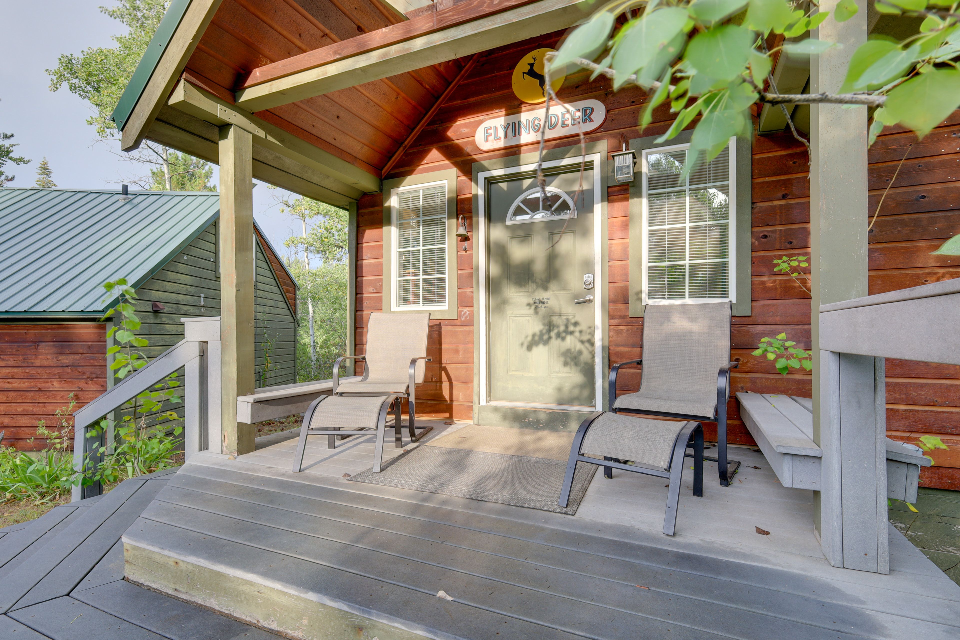 Exterior | Porch | Entryway