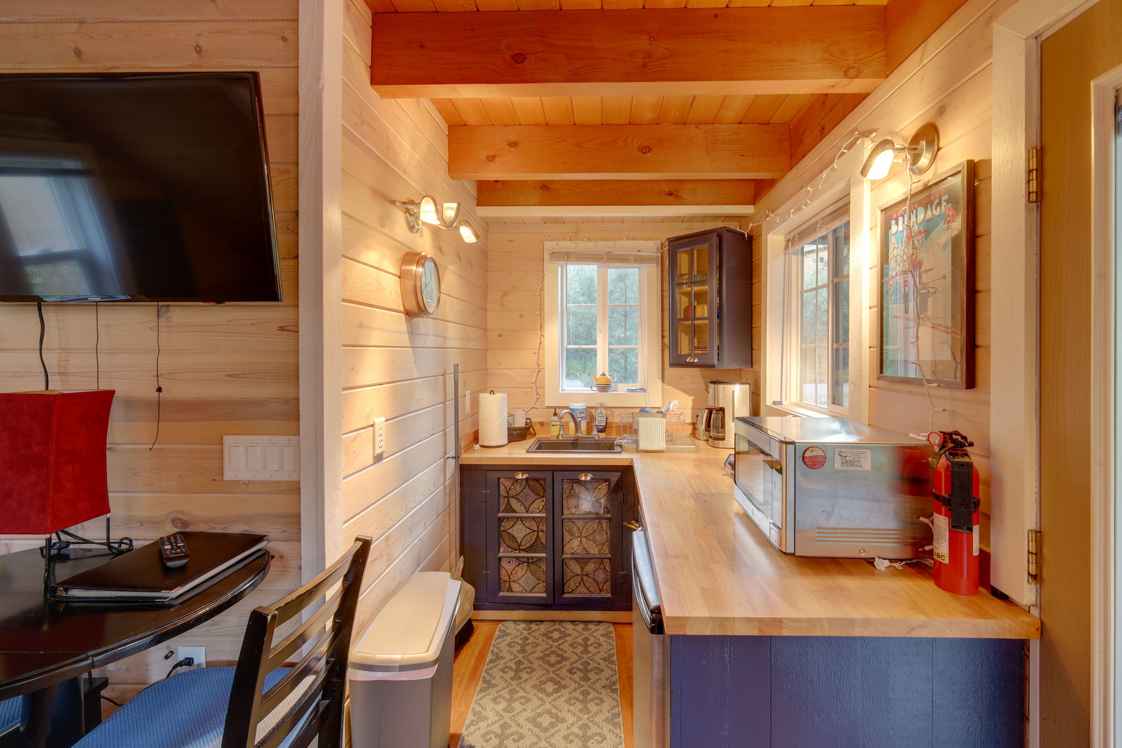 Kitchenette | 1st Floor