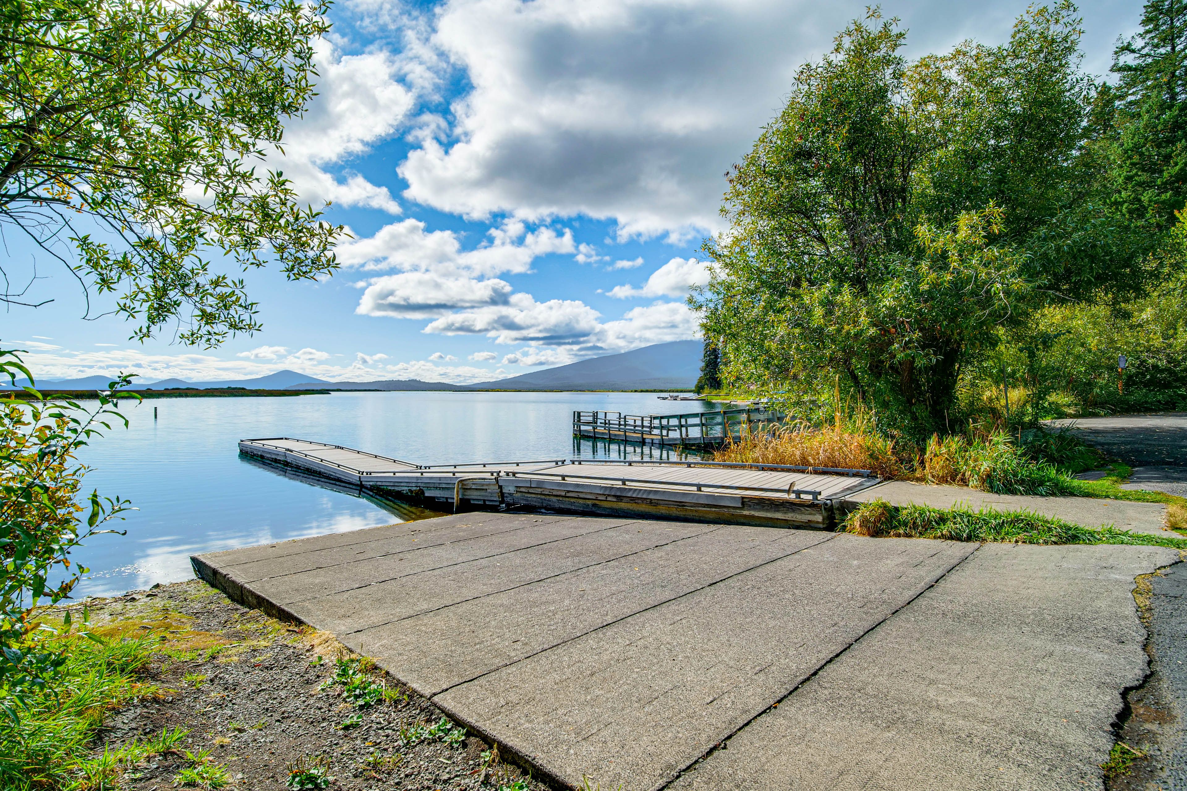 Nearby | Harriman Springs Resort & Marina (0.3 Miles)