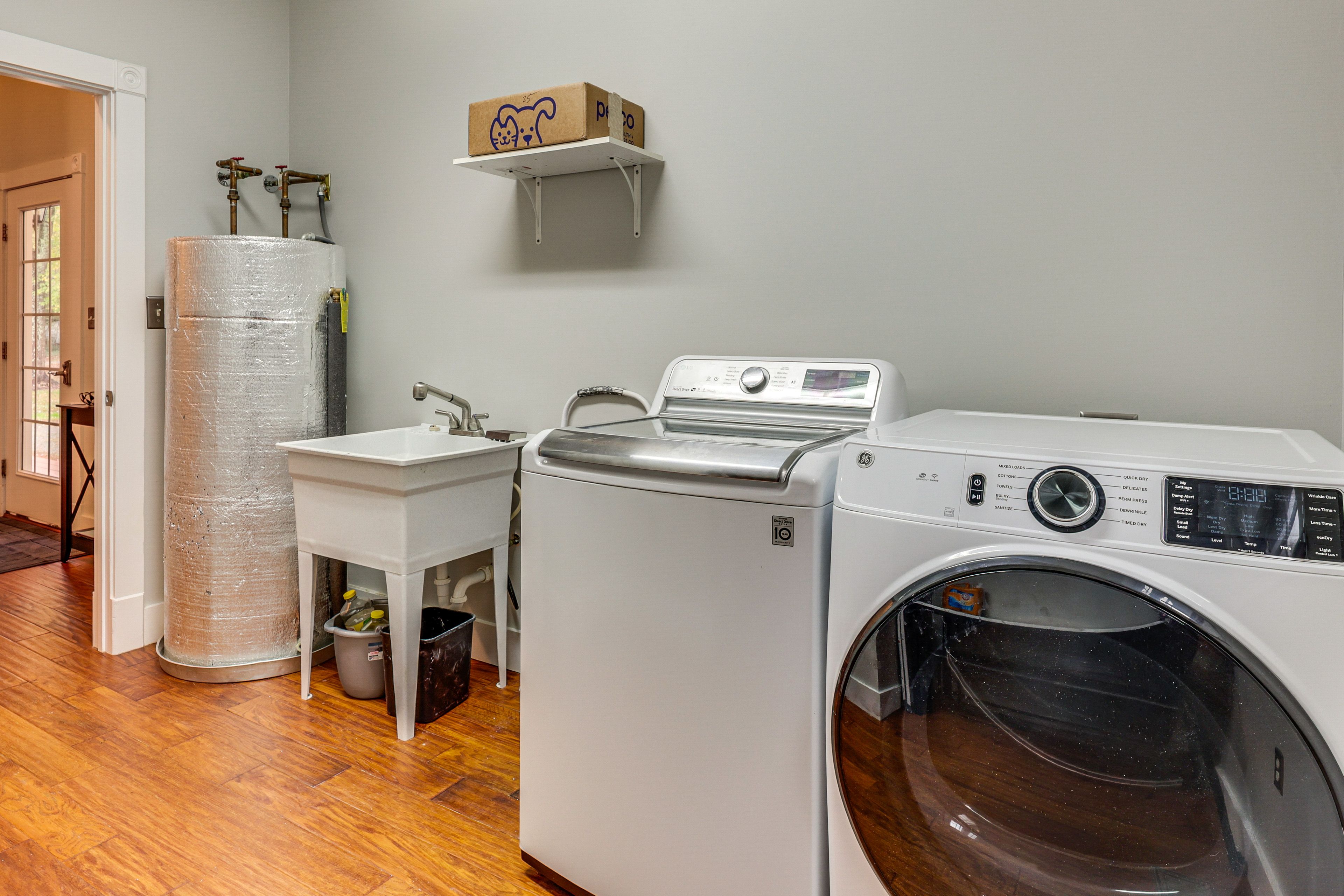 Laundry Room | 1st Floor | Washer/Dryer