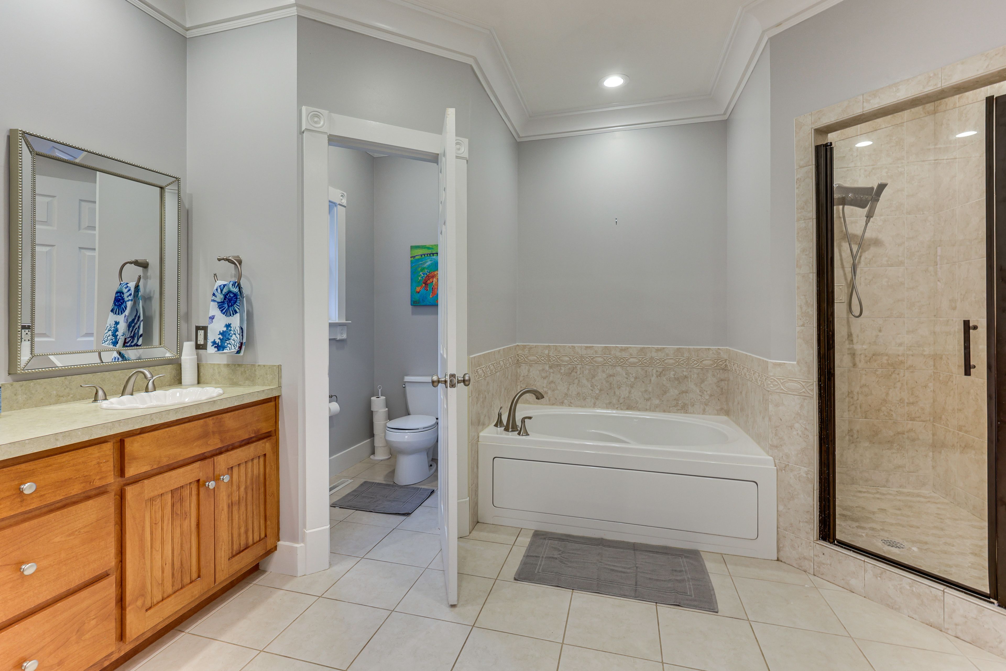 En-Suite Bathroom | 1st Floor | Towels Provided