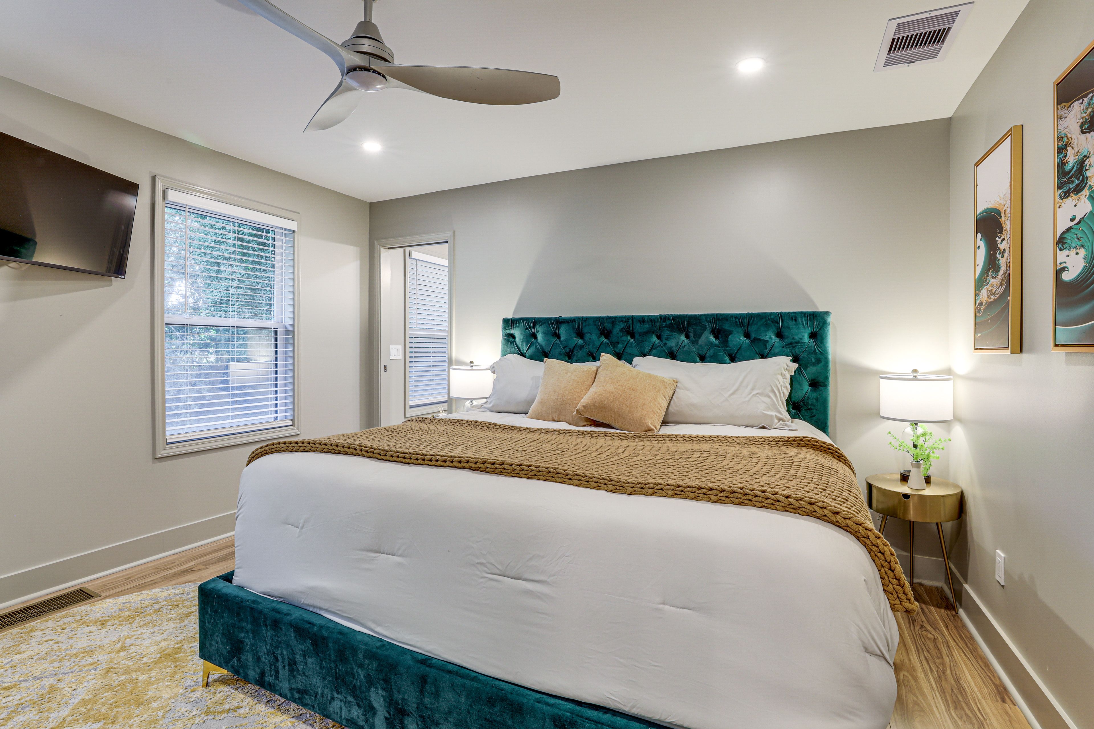 Bedroom 1 | King Bed | Linens Provided