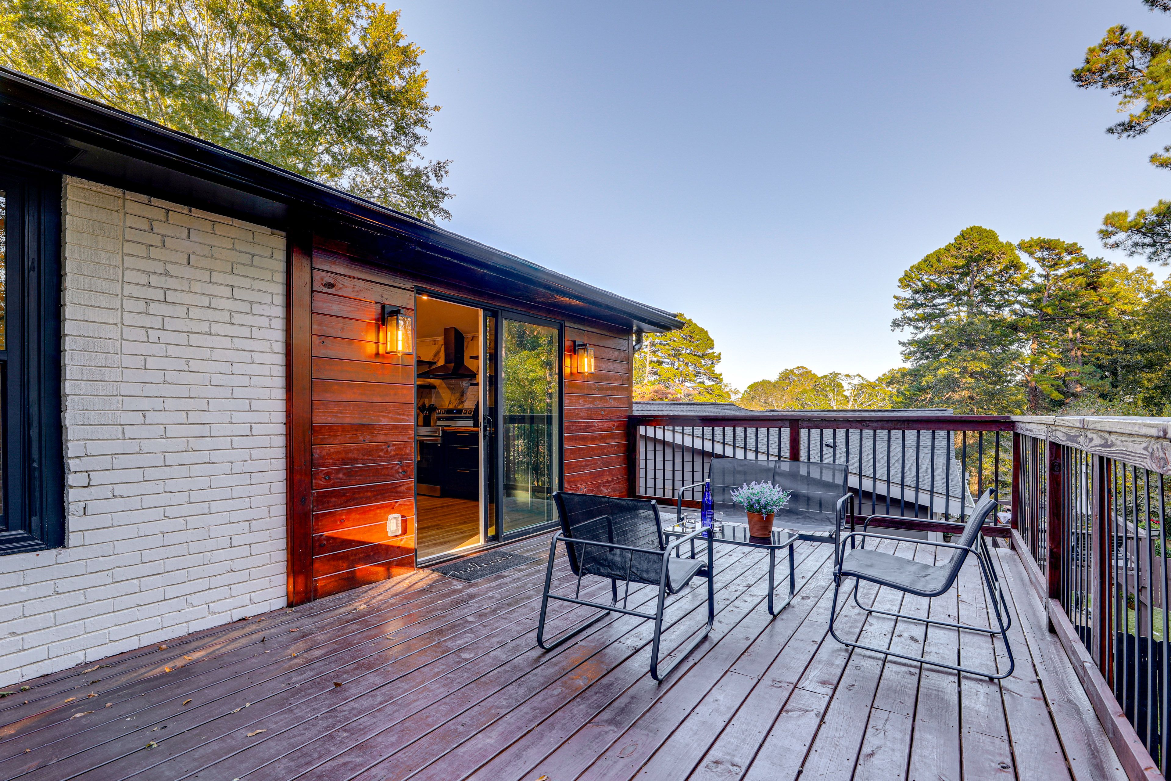 Private Deck | Seating