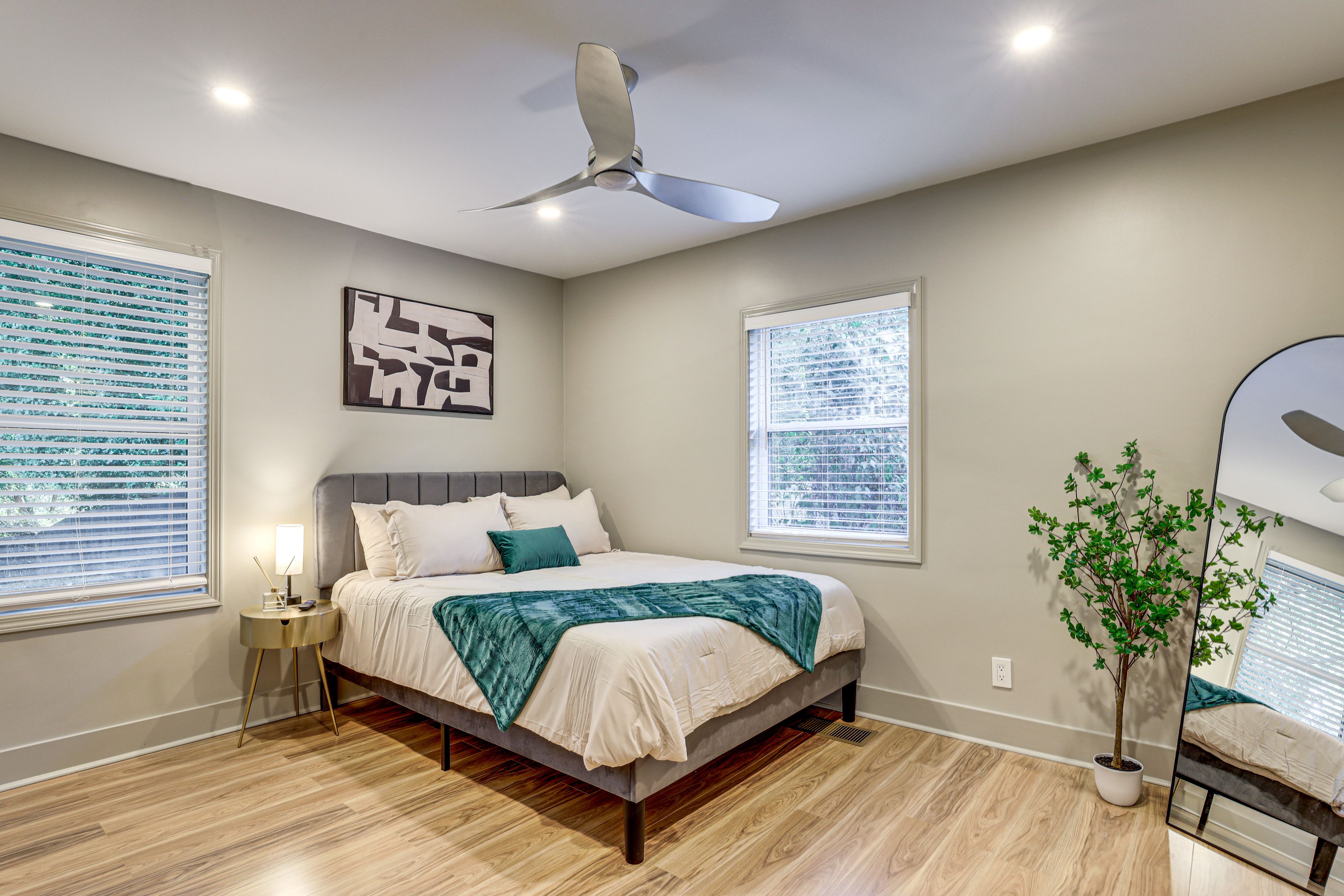 Bedroom 2 | Queen Bed | Flat-Screen TV