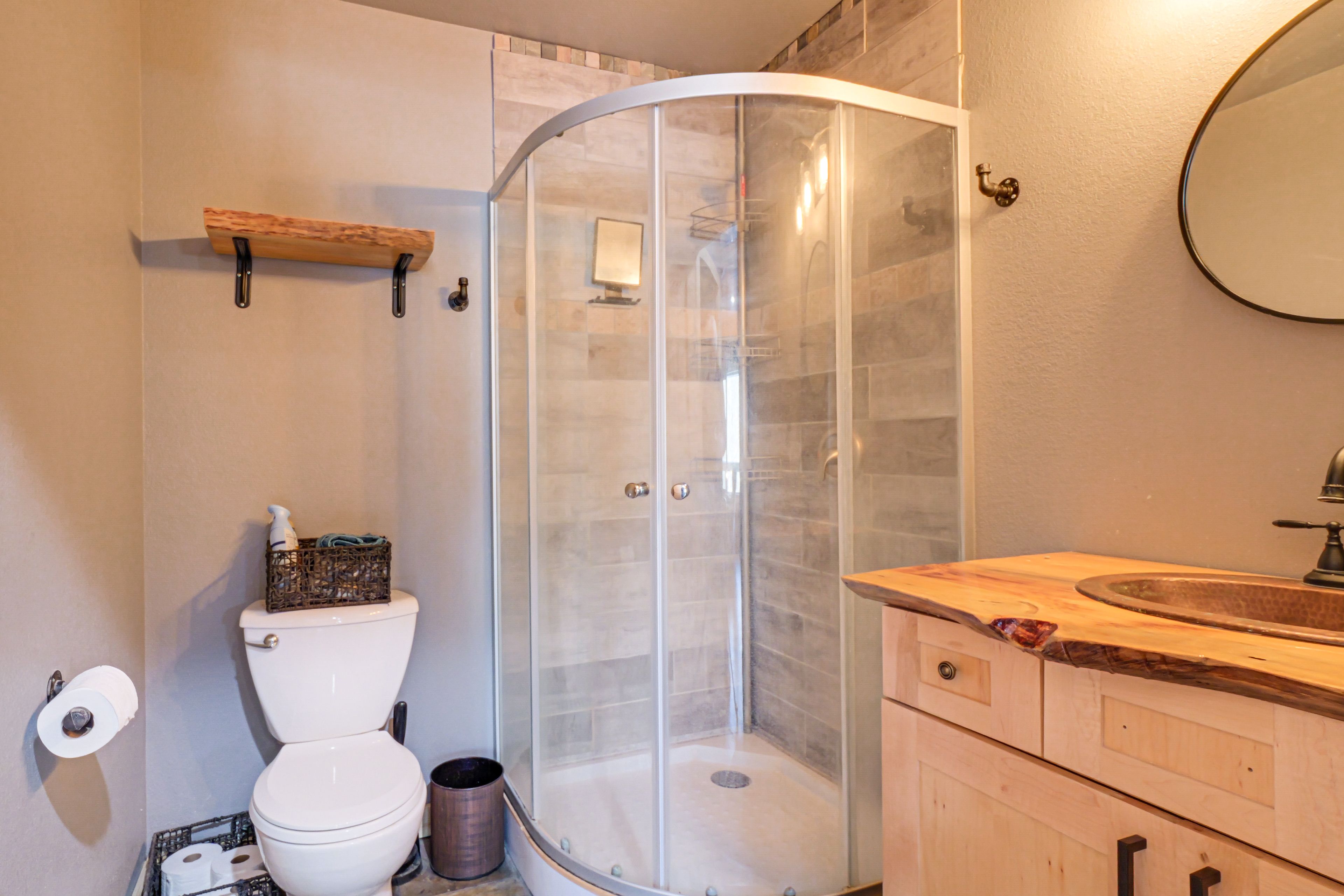 Bathroom | 1st Floor