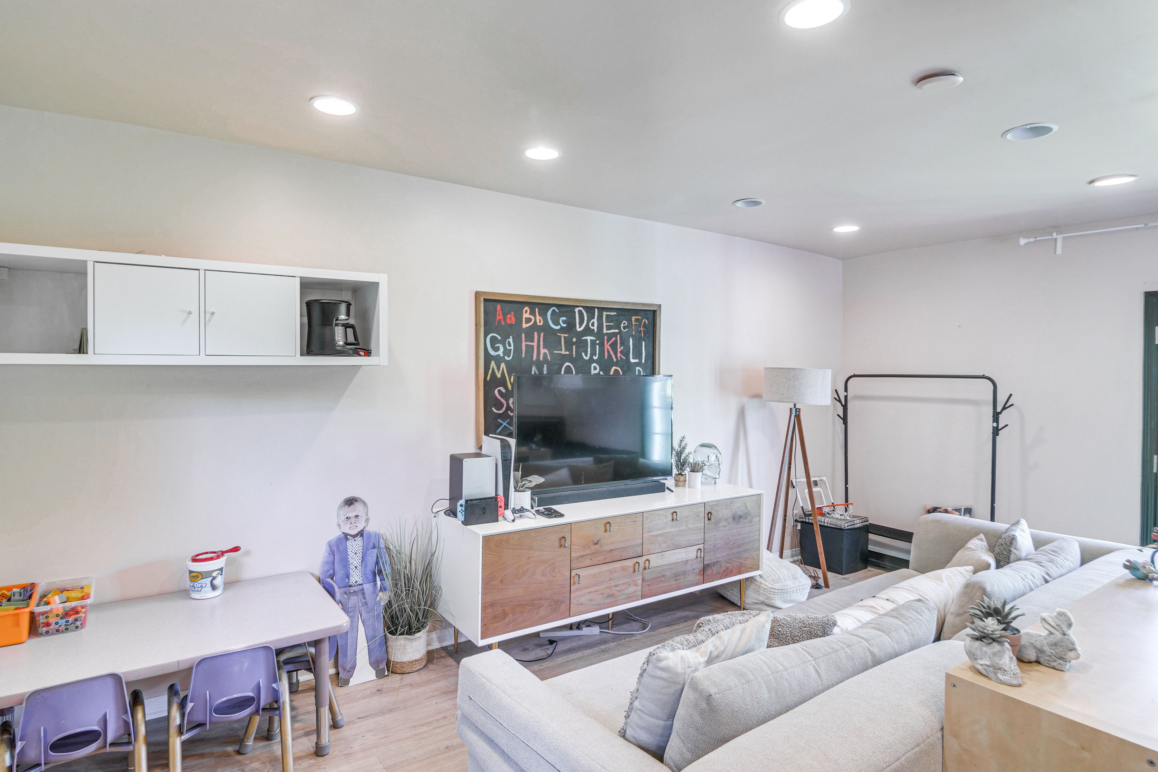 Additional Living Area | Smart TV | Video Games