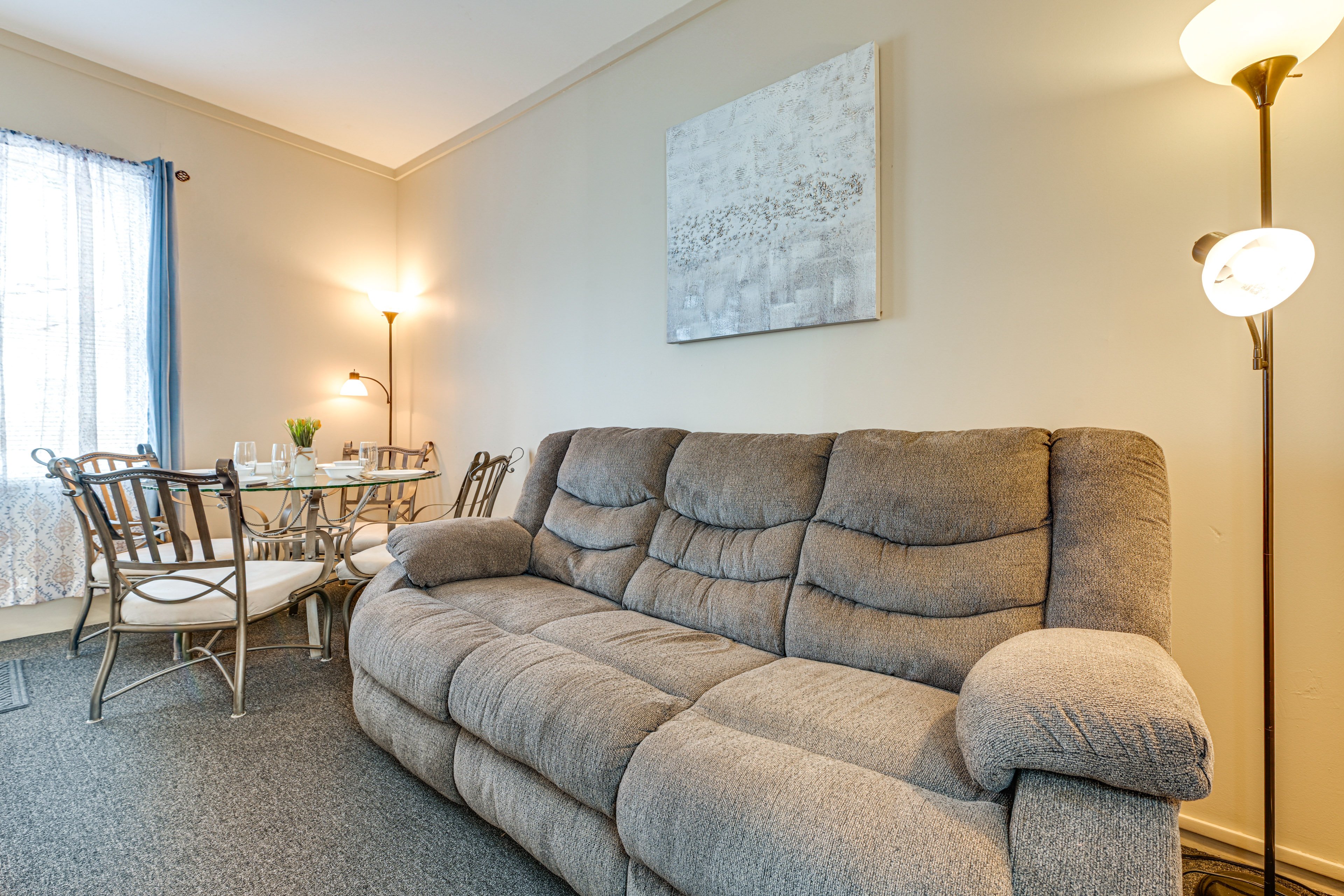 Living Room | Free WiFi | Smart TV | Window A/C | 1st Floor