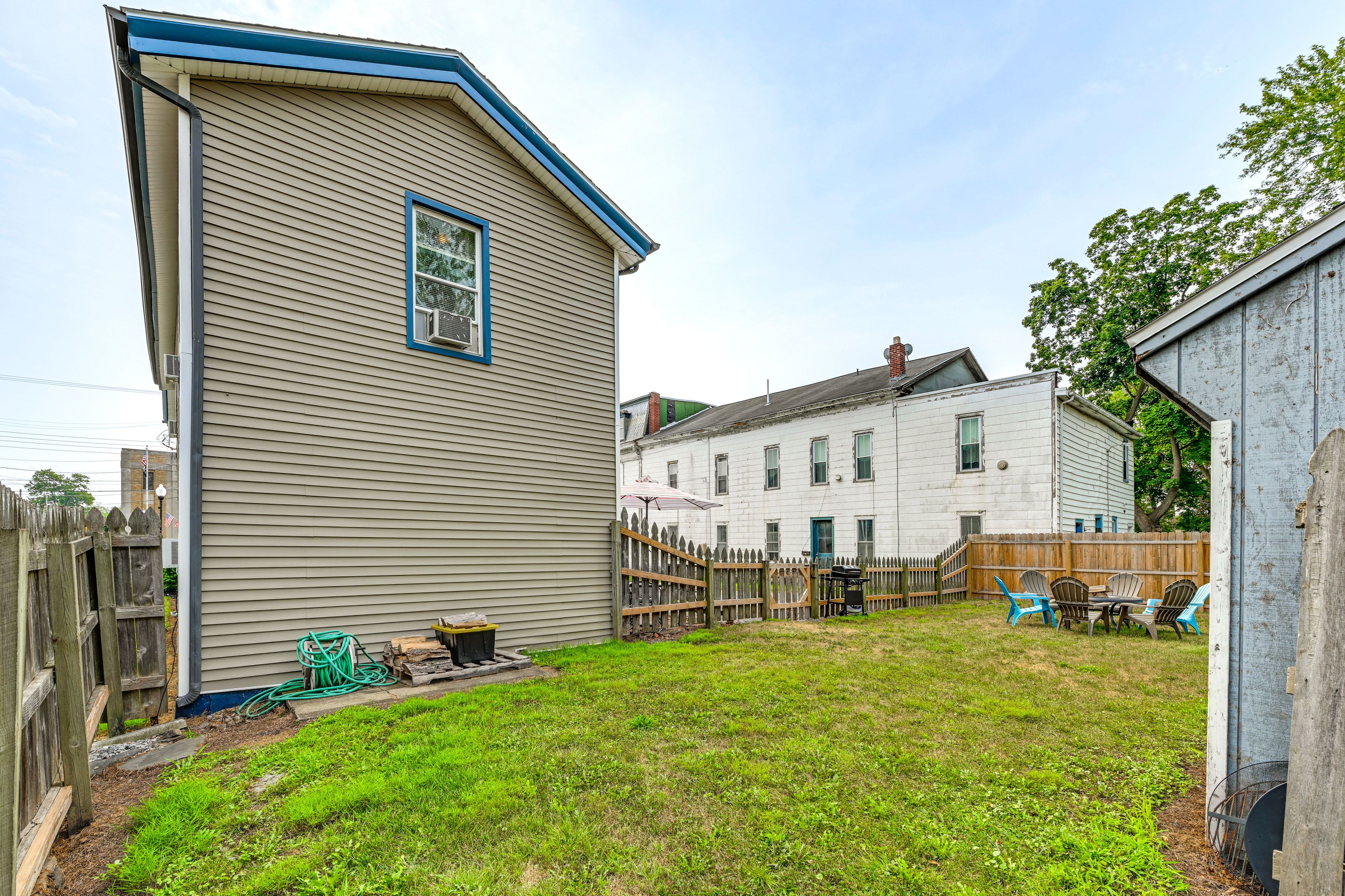 Shared Yard