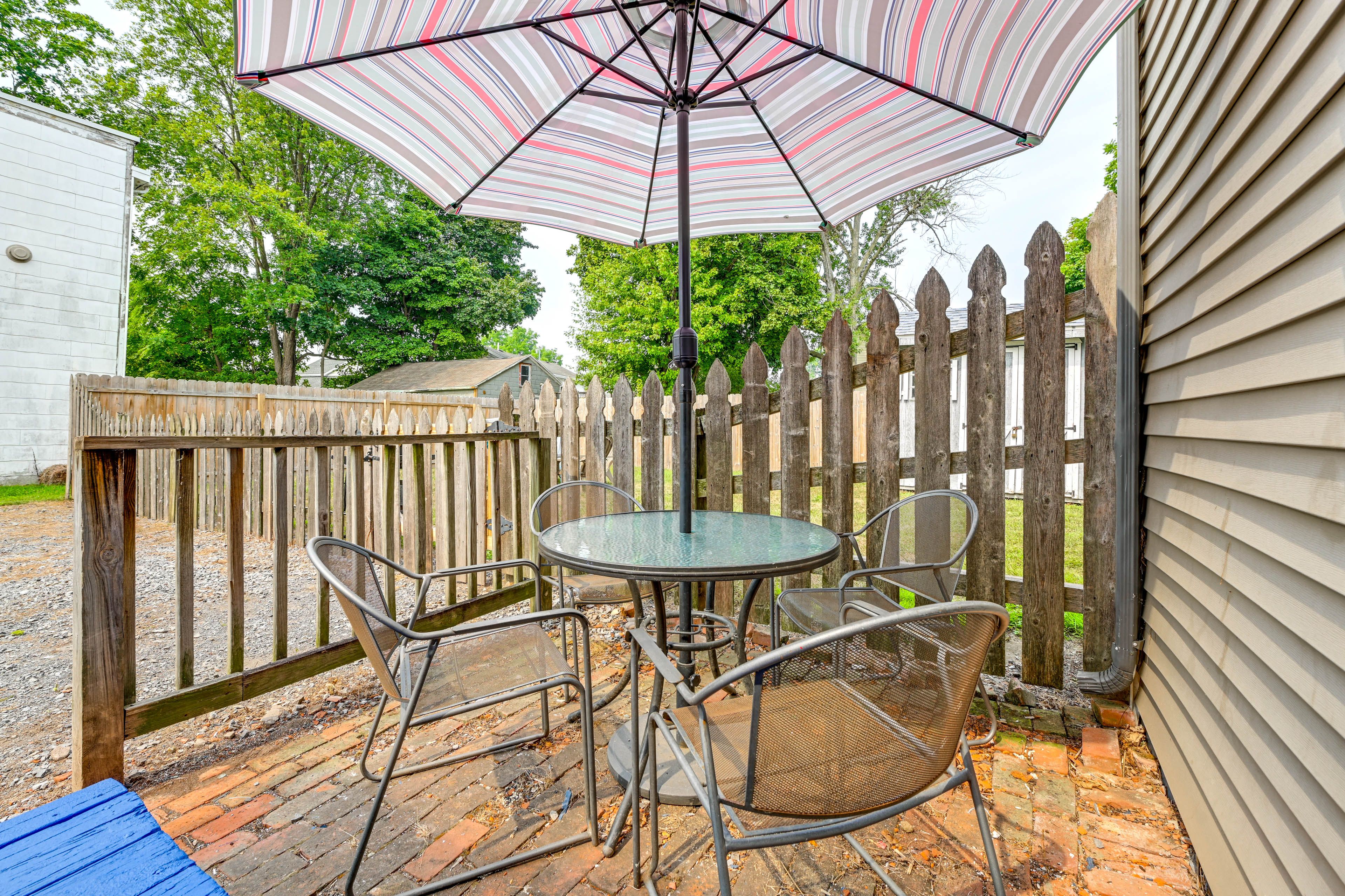 Private Patio | Dining Area