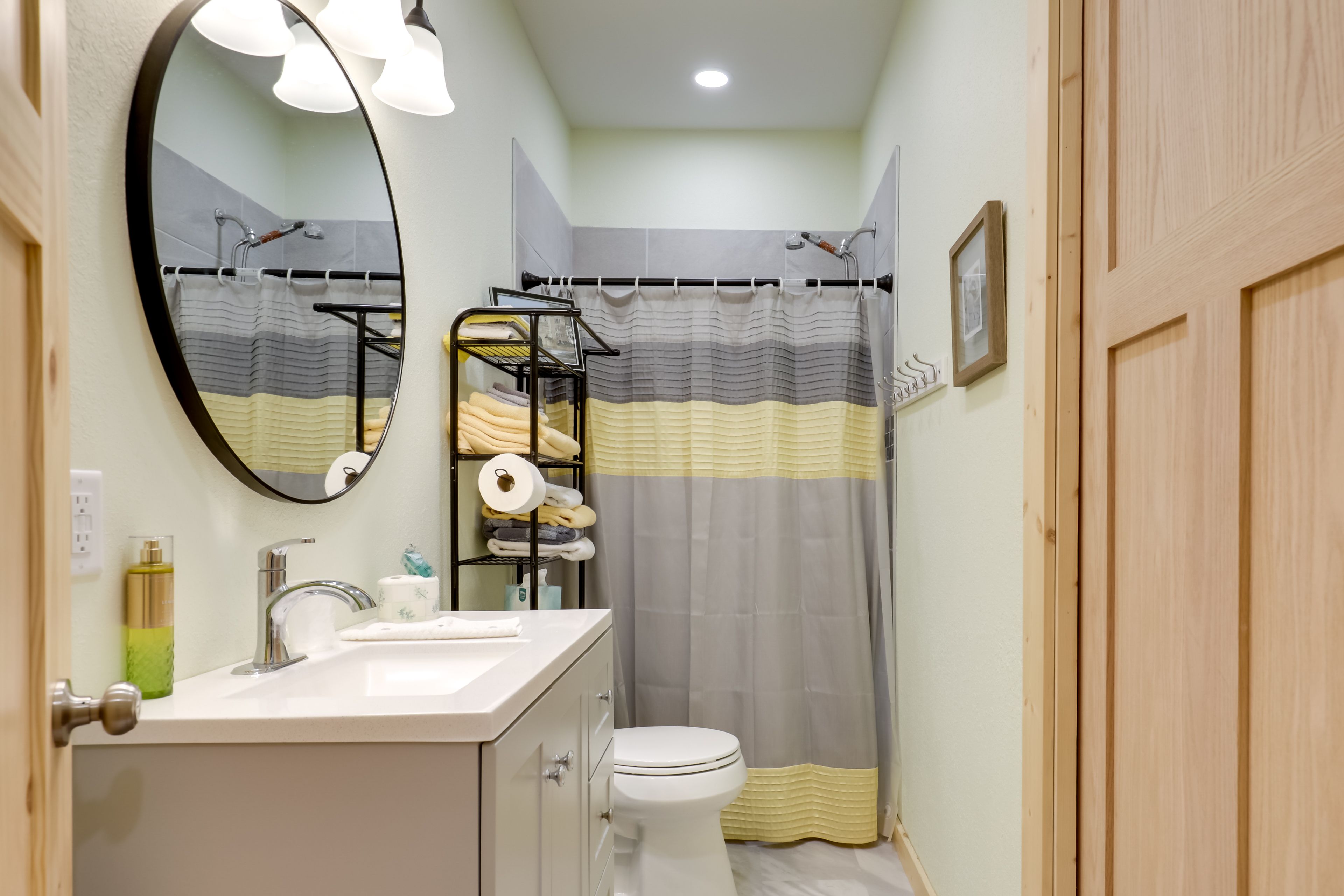 Bathroom | Towels Provided | 1st Floor