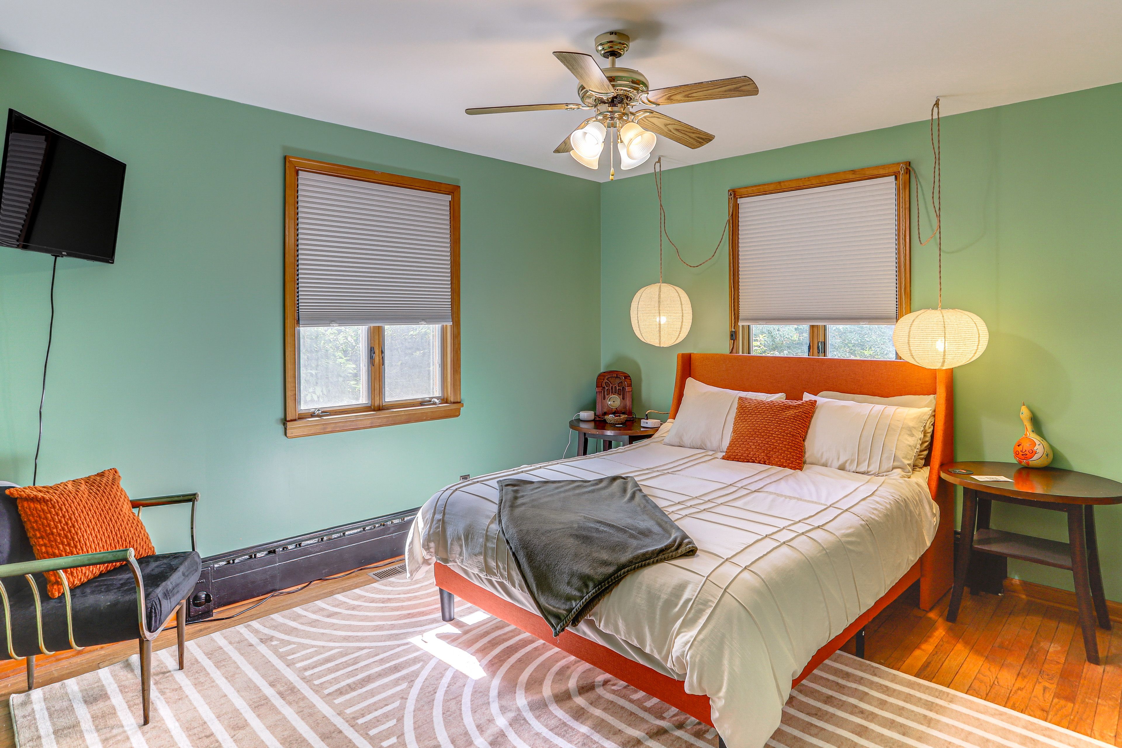 Bedroom 2 | Queen Bed