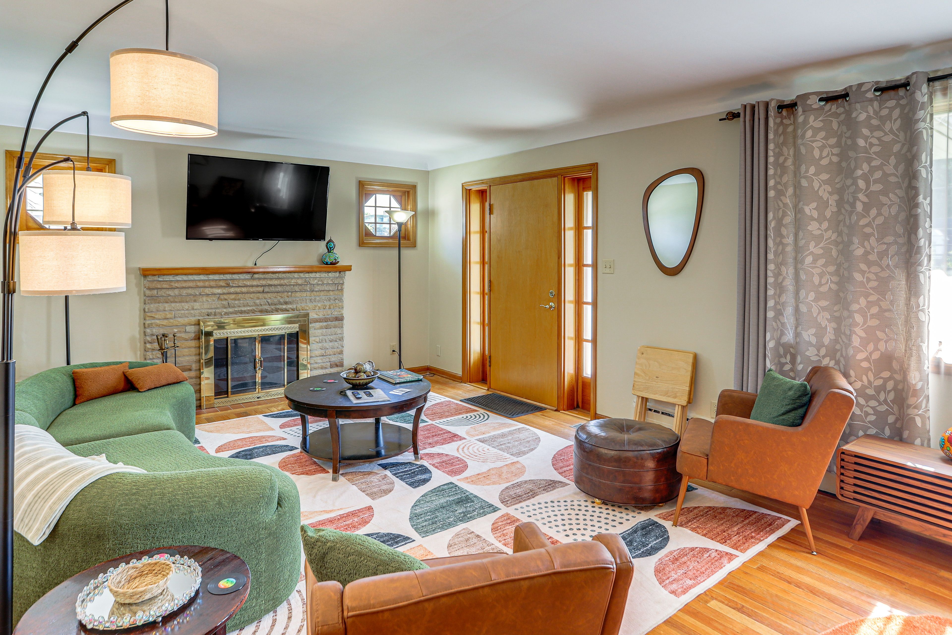 Tiffin Vacation Rental | 2BR | 1BA | 1,700 Sq Ft | 4 Steps to Access