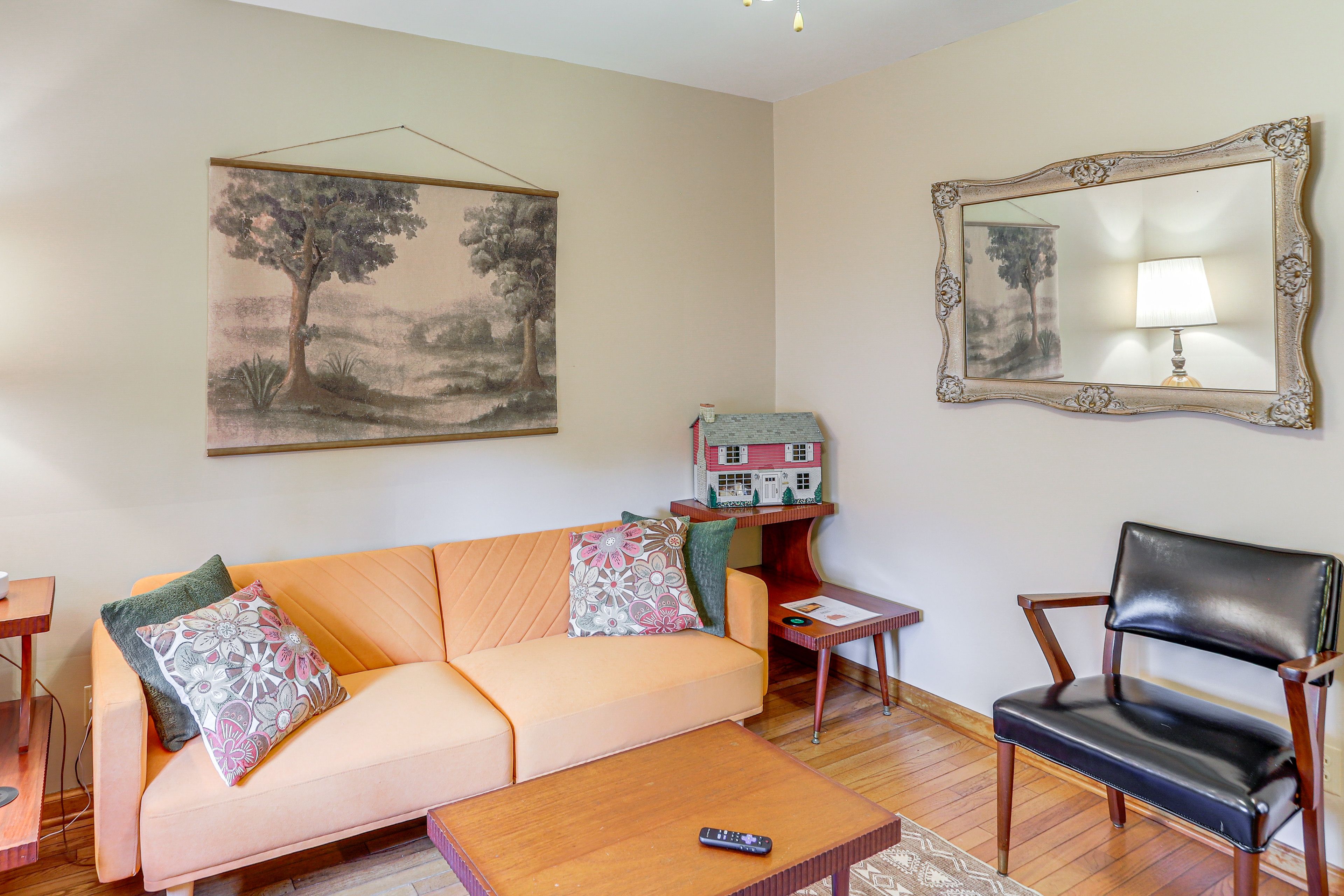 Office | Futon | Desk