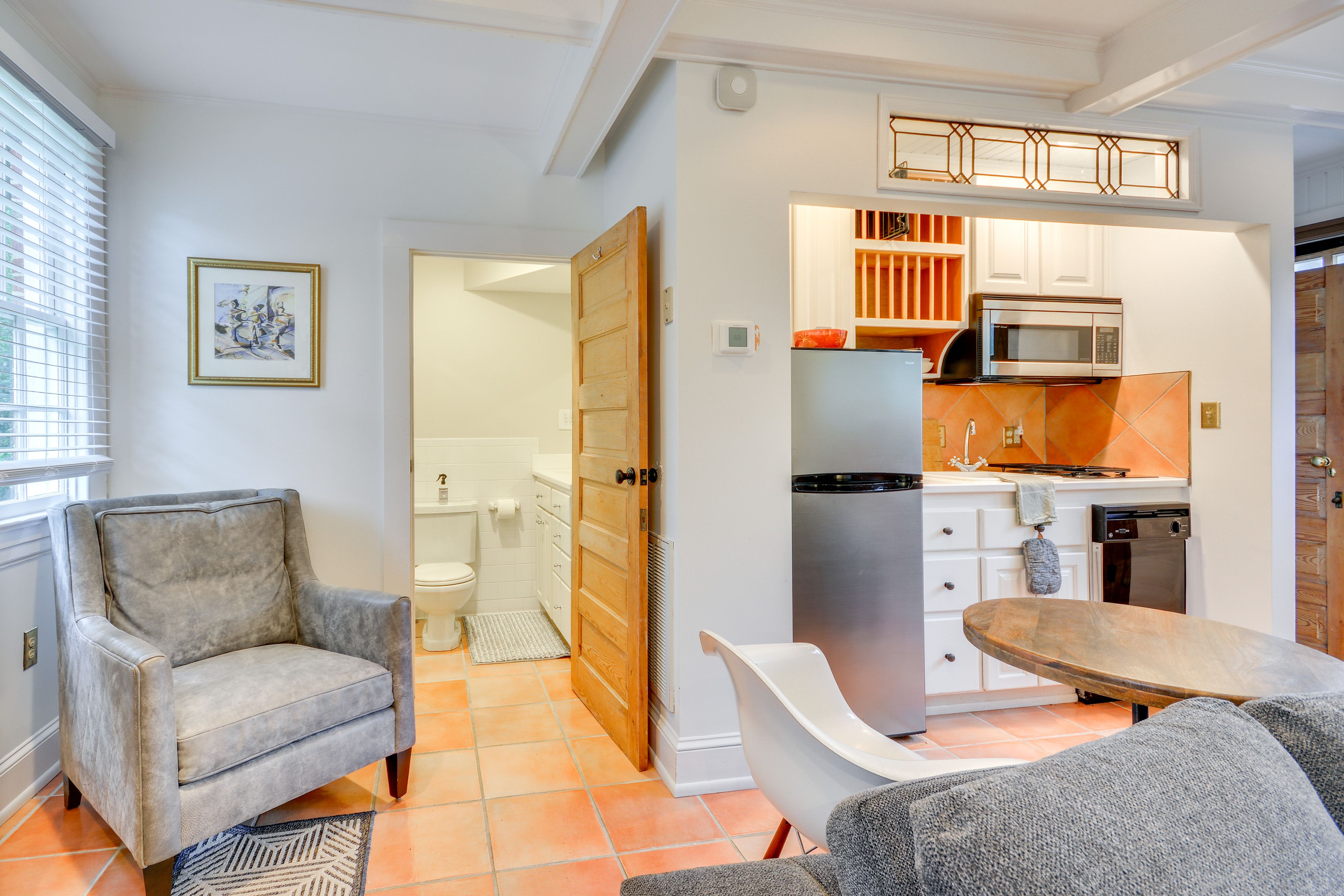 Kitchenette | Stove | Dishwasher | 1st Floor