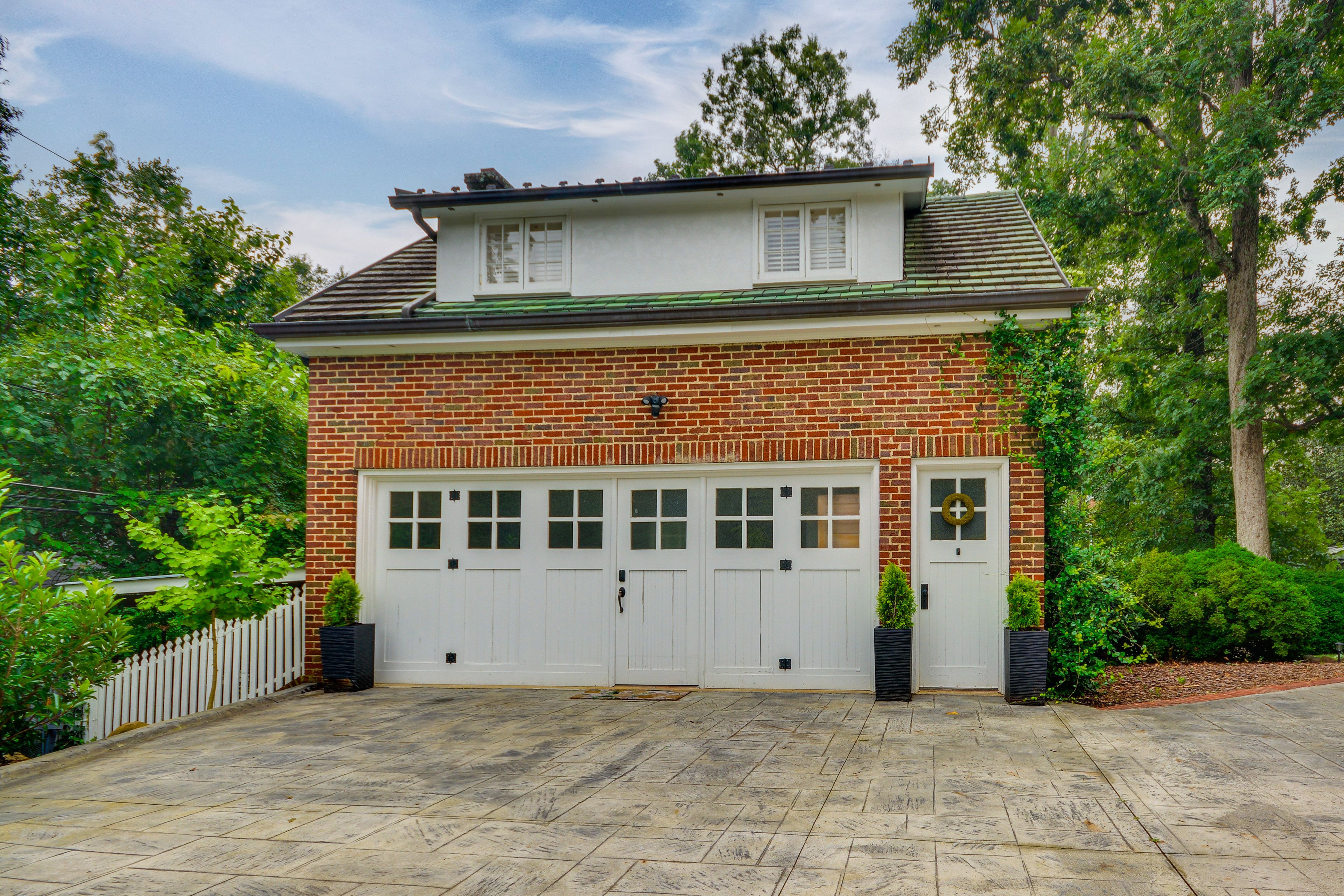 Property Exterior | Shared Driveway (1 Vehicle) | Street Parking