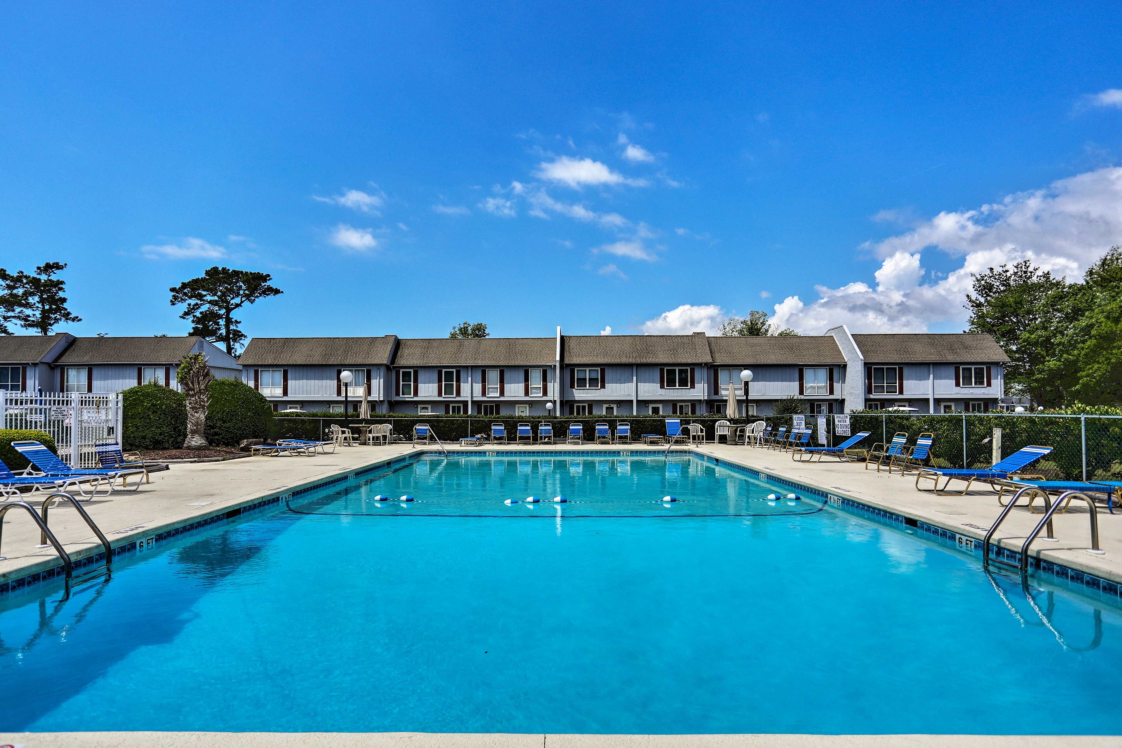 Community Amenities | Seasonal Outdoor Pool