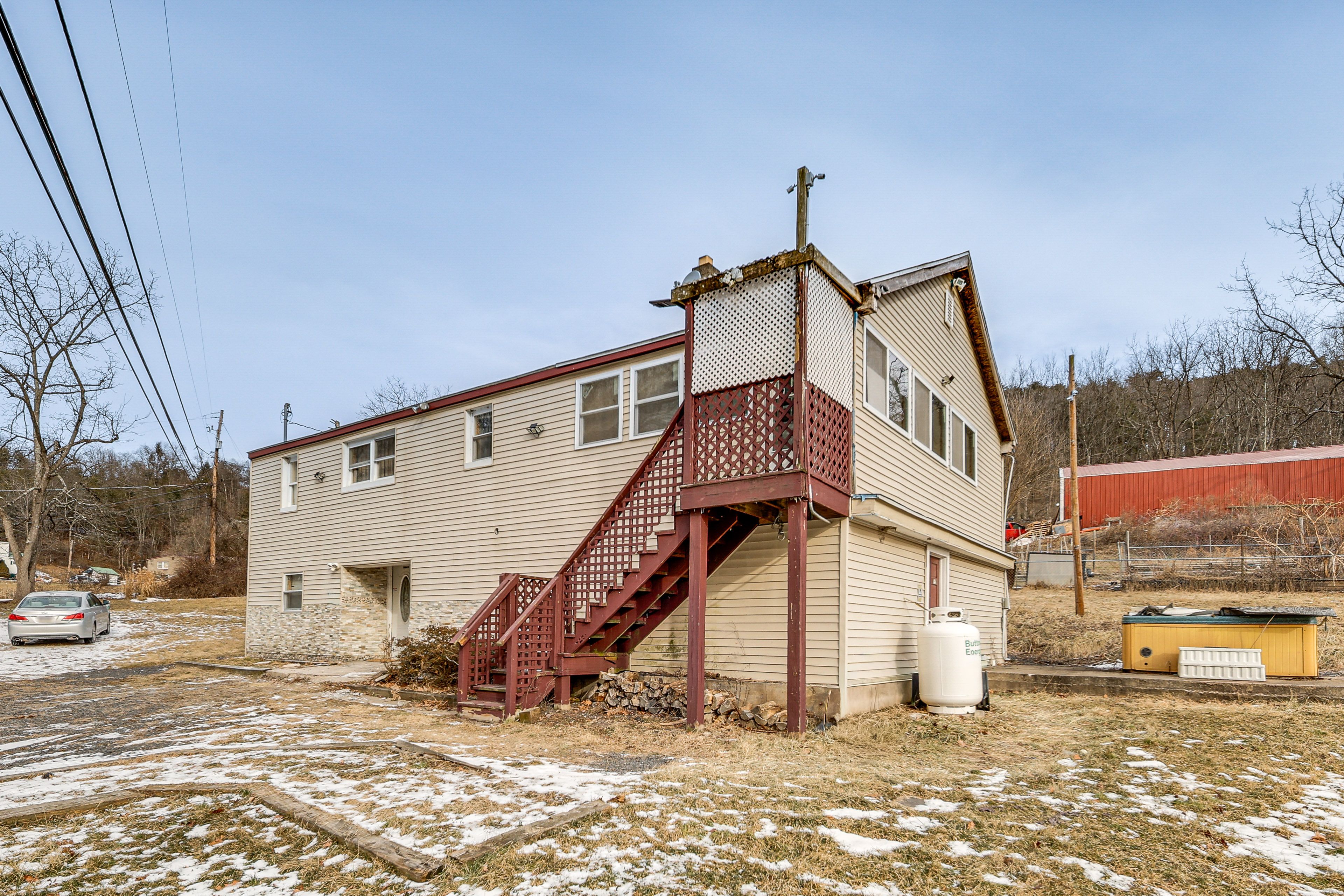 Driveway Parking | 10 Vehicles