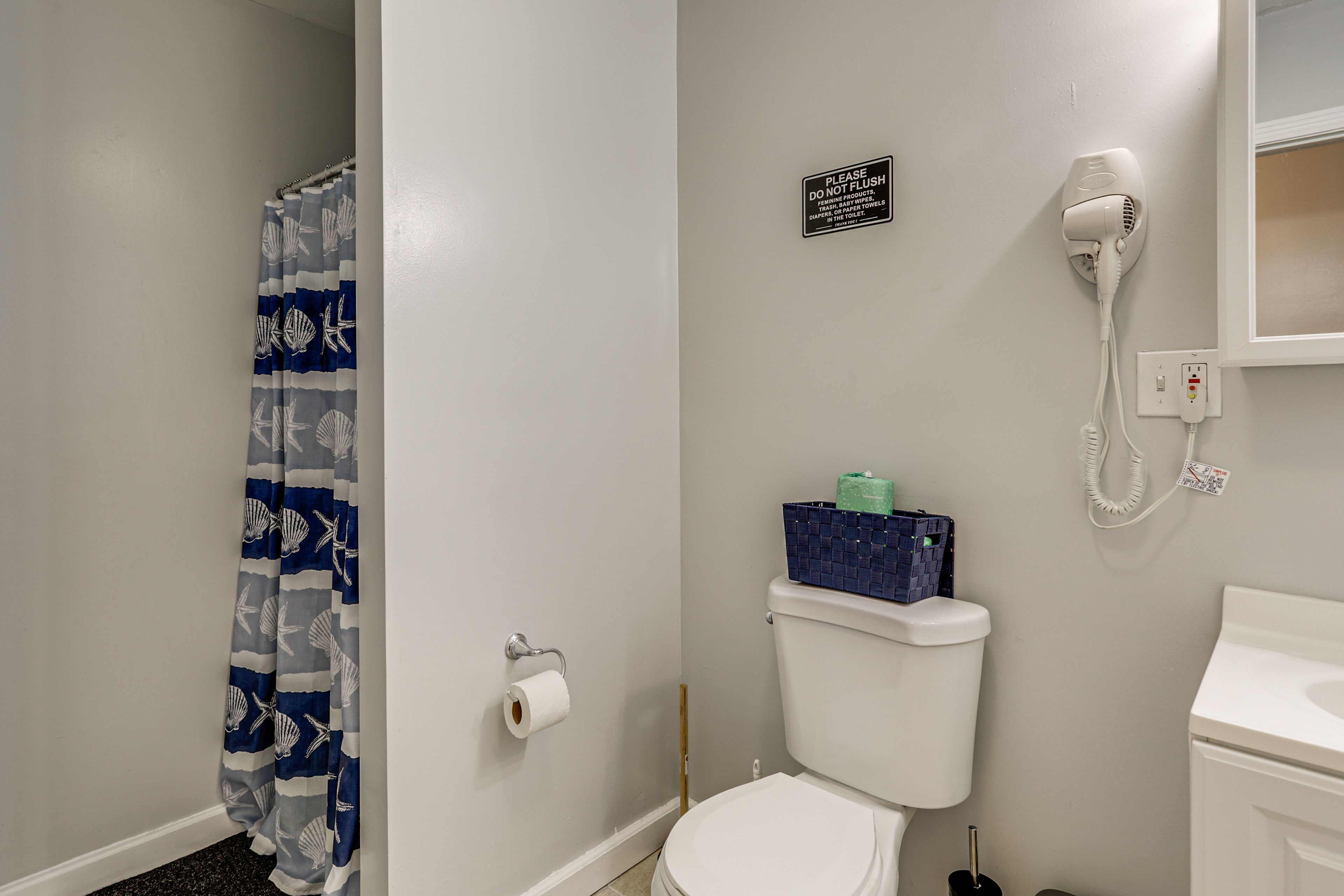 Bathroom | 1st Floor