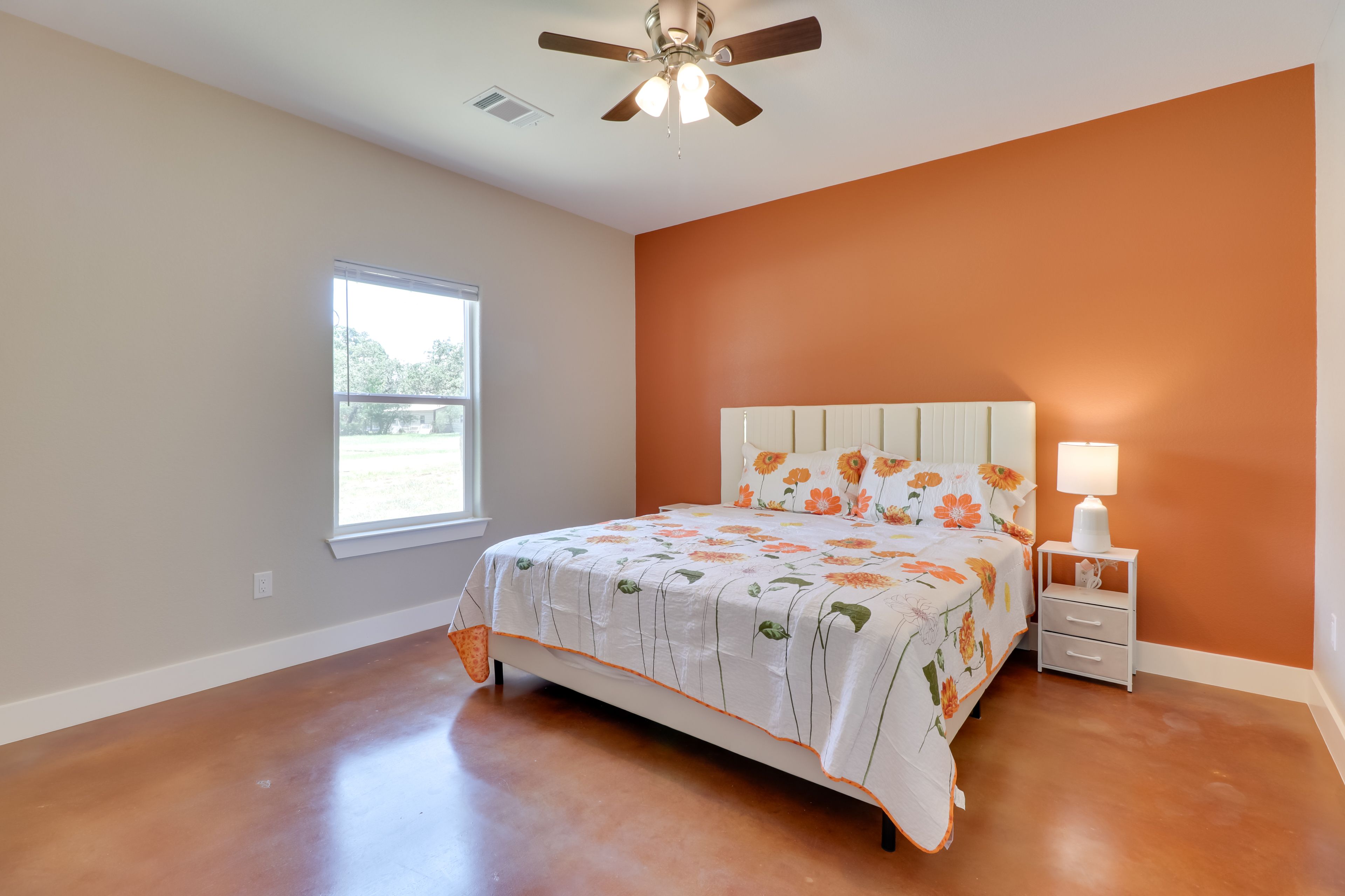 Bedroom 1 | King Bed