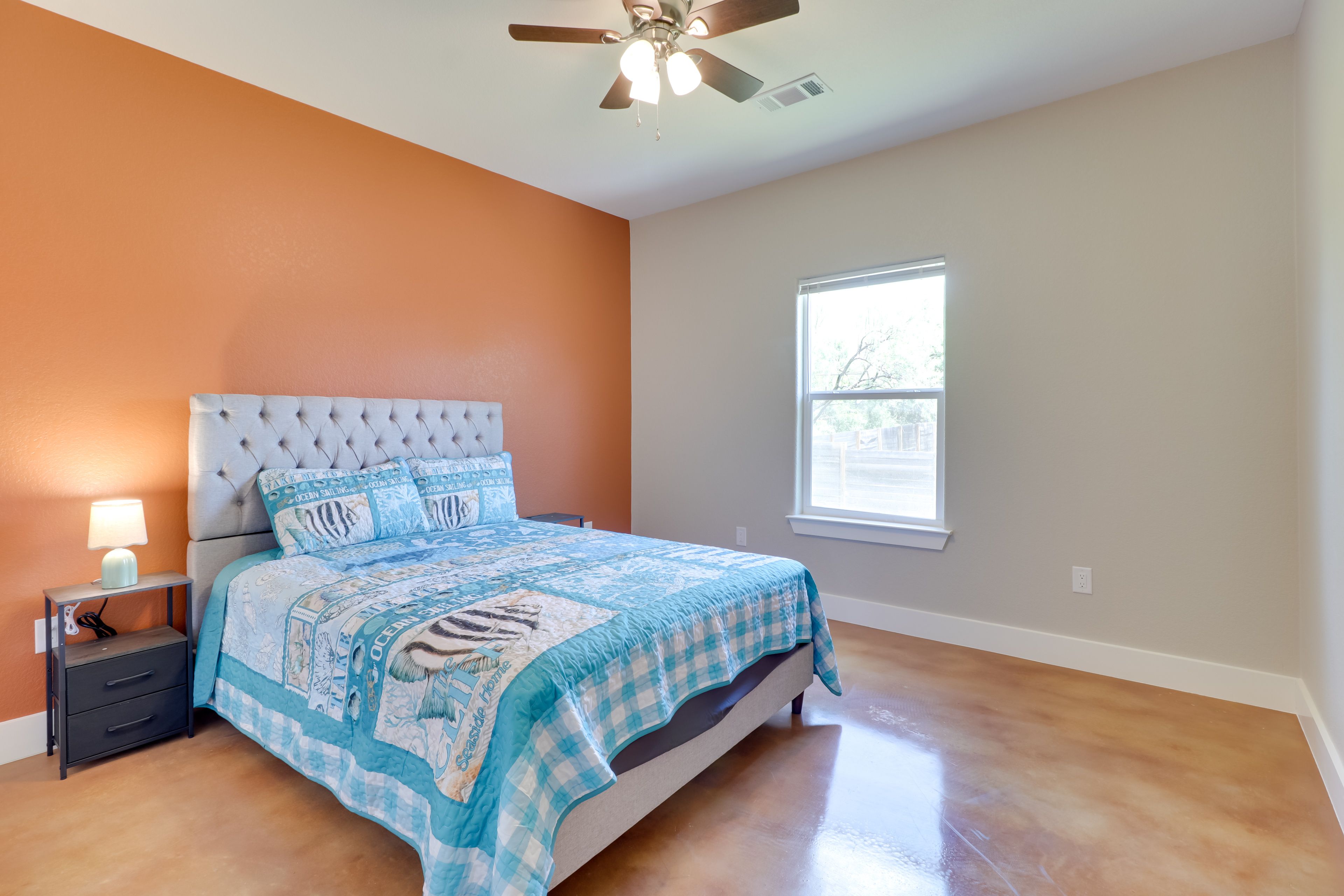 Bedroom 2 | Queen Bed