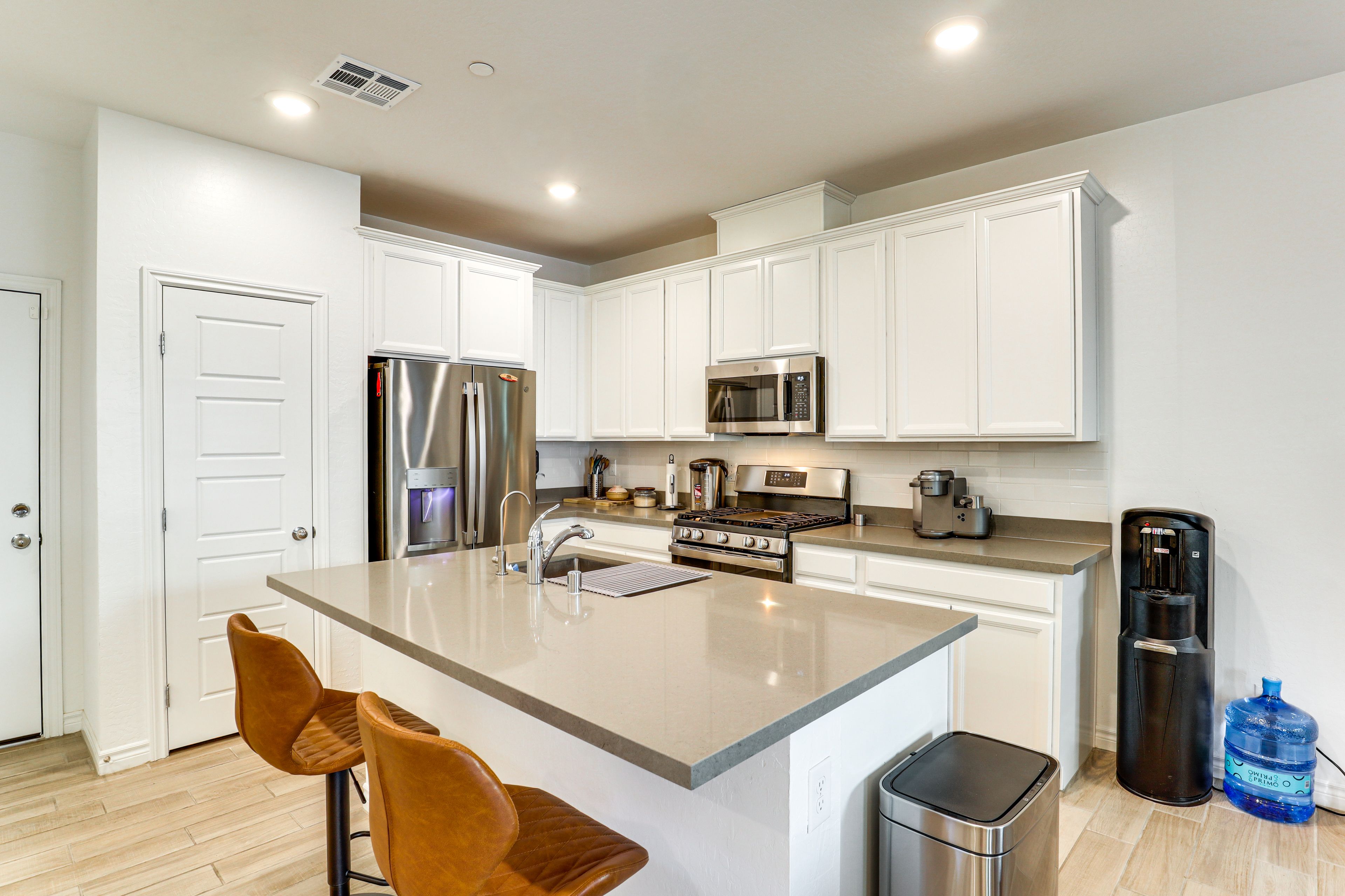 Kitchen | 1st Floor | Keurig Coffee Maker | Cooking Basics