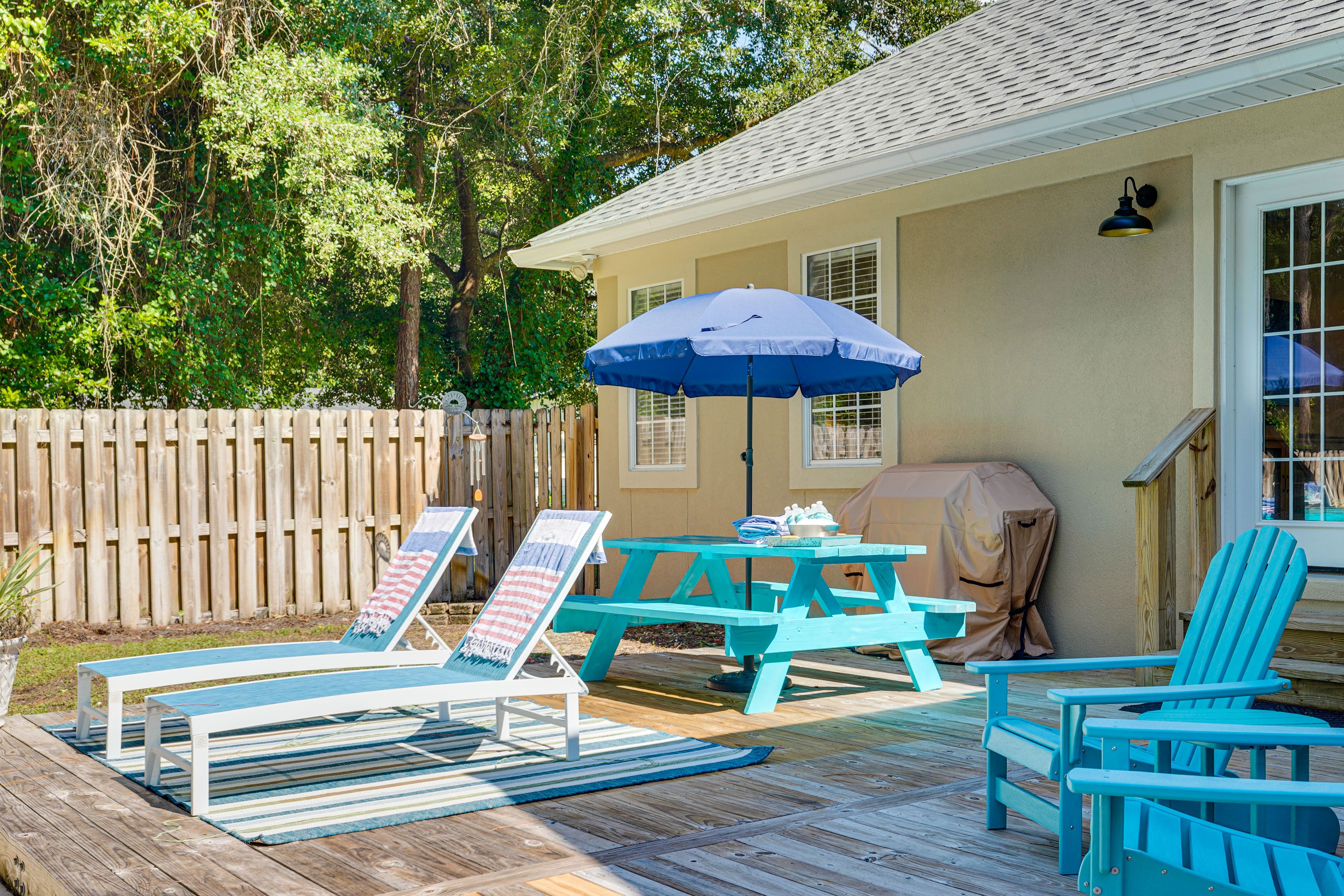Pool Area (Not Heated, Open Year-Round) | Gas Grill