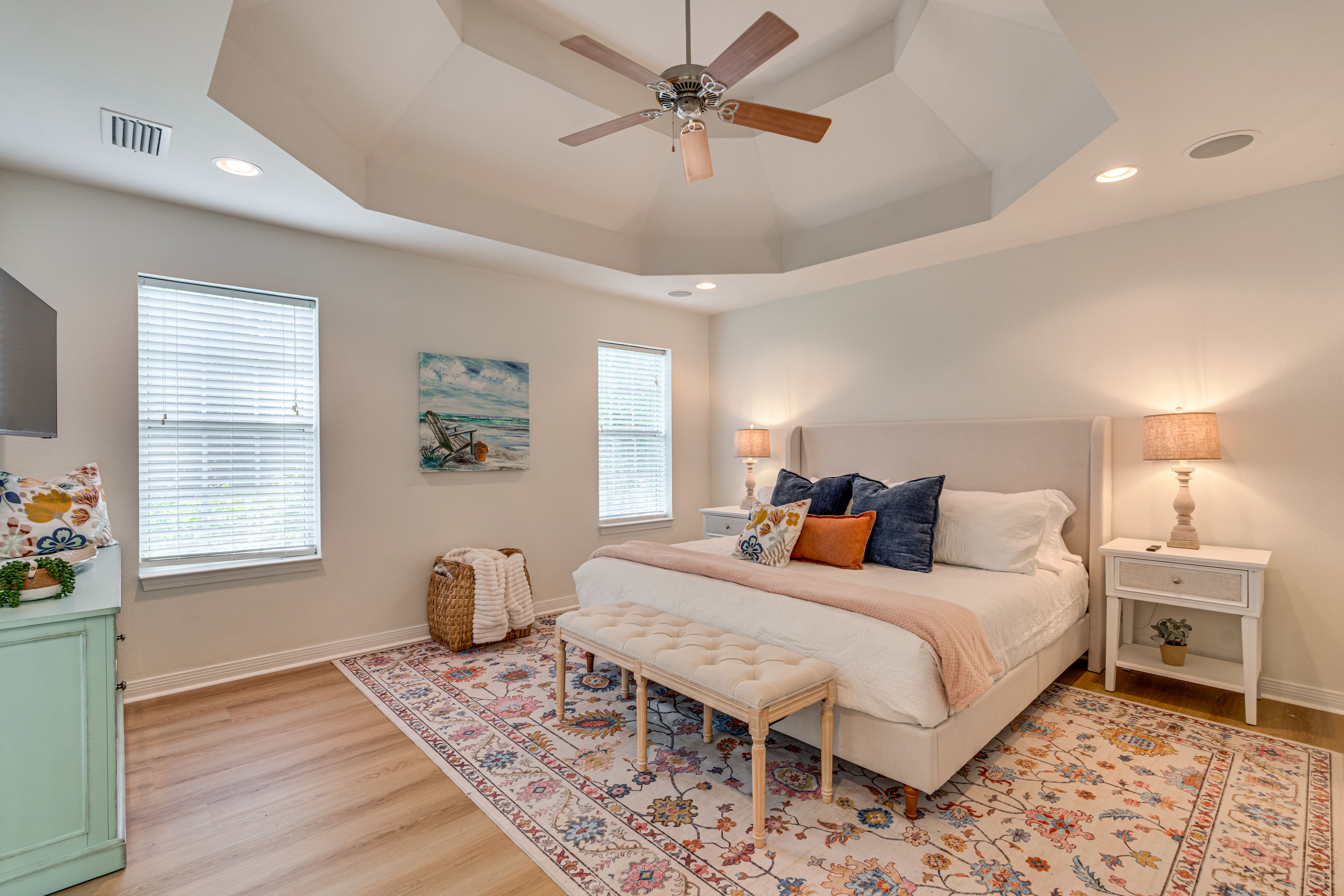 Bedroom 1 | King Bed