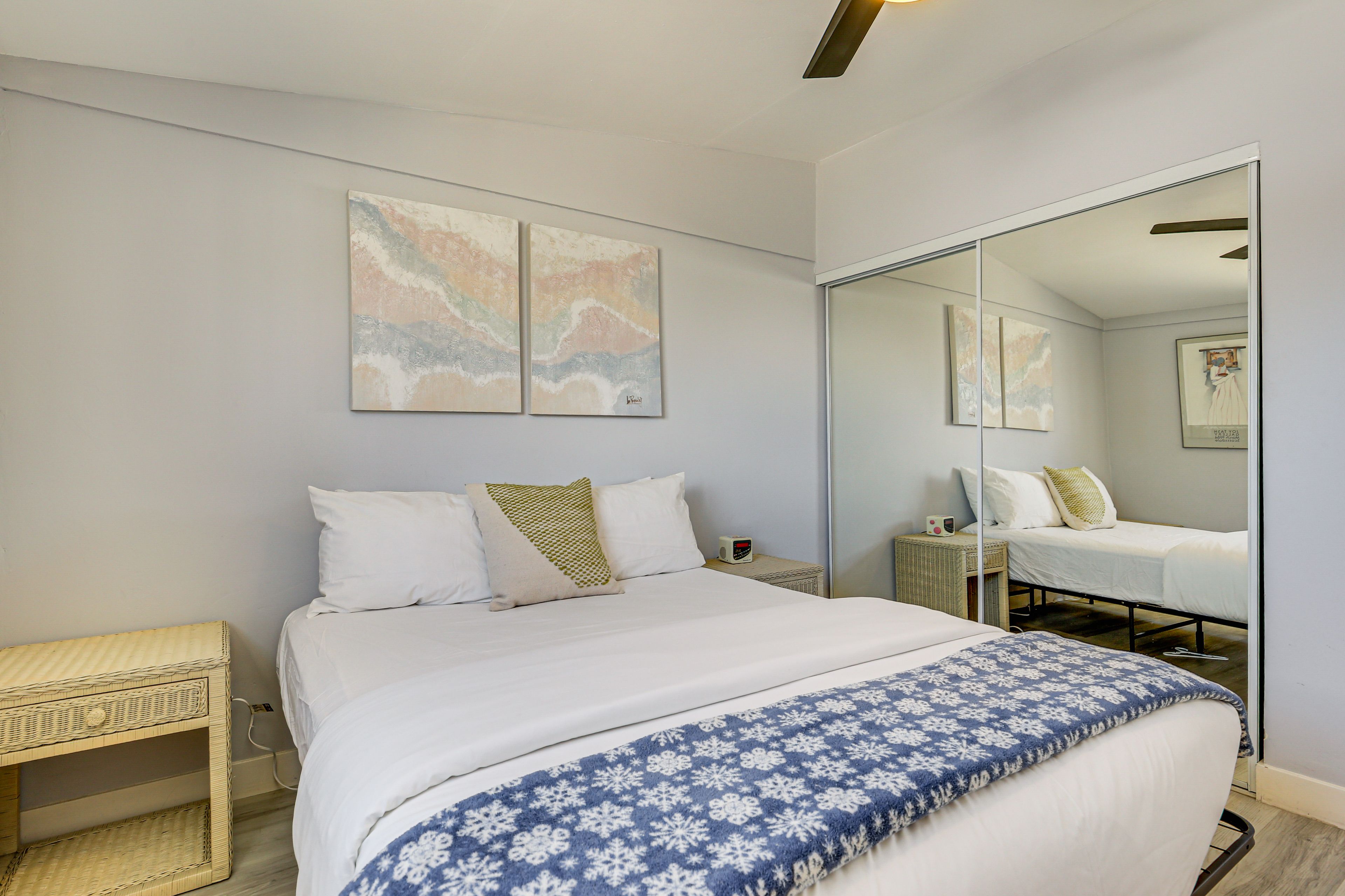 Bedroom 3 | Queen Bed