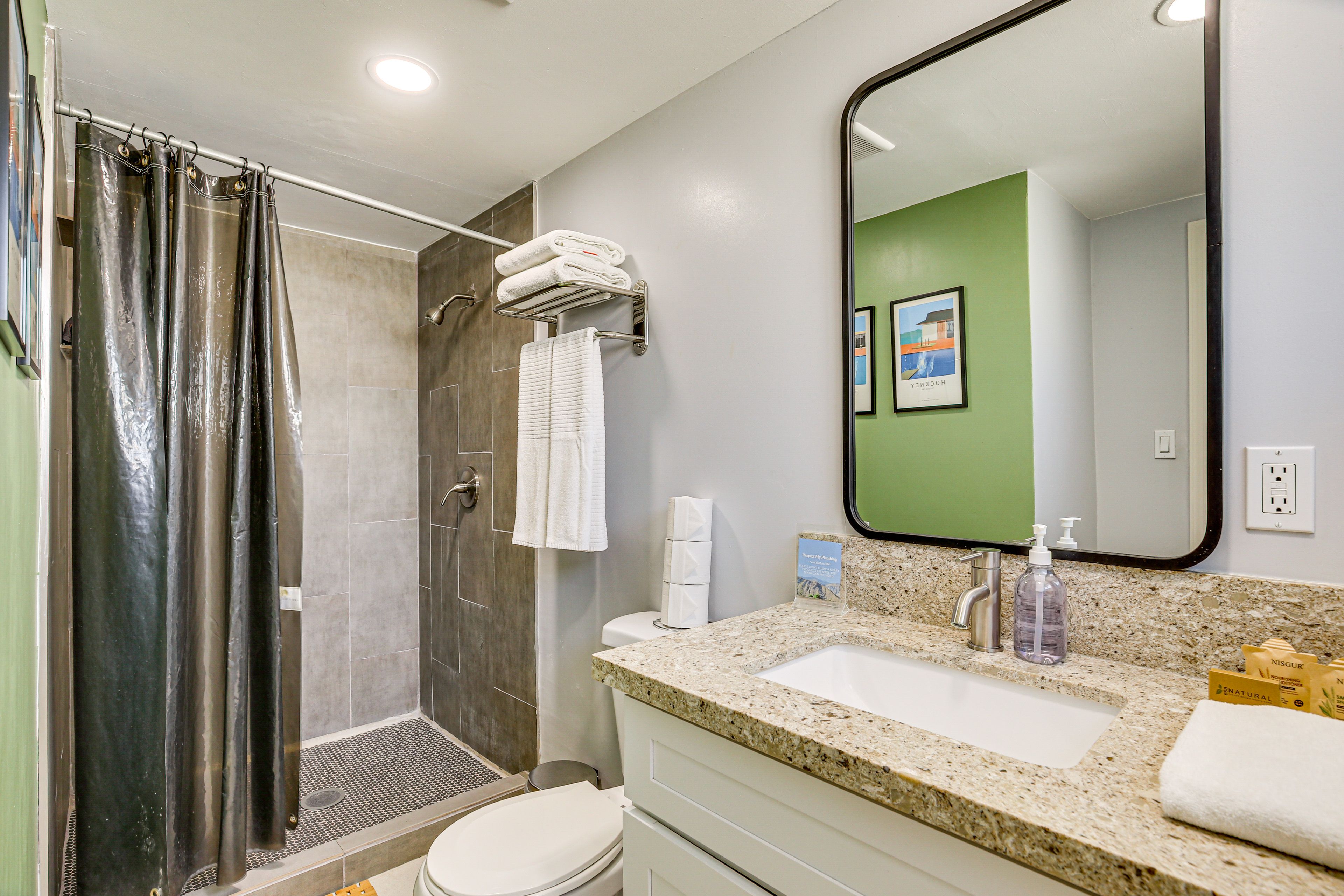 Bathroom | Towels Provided
