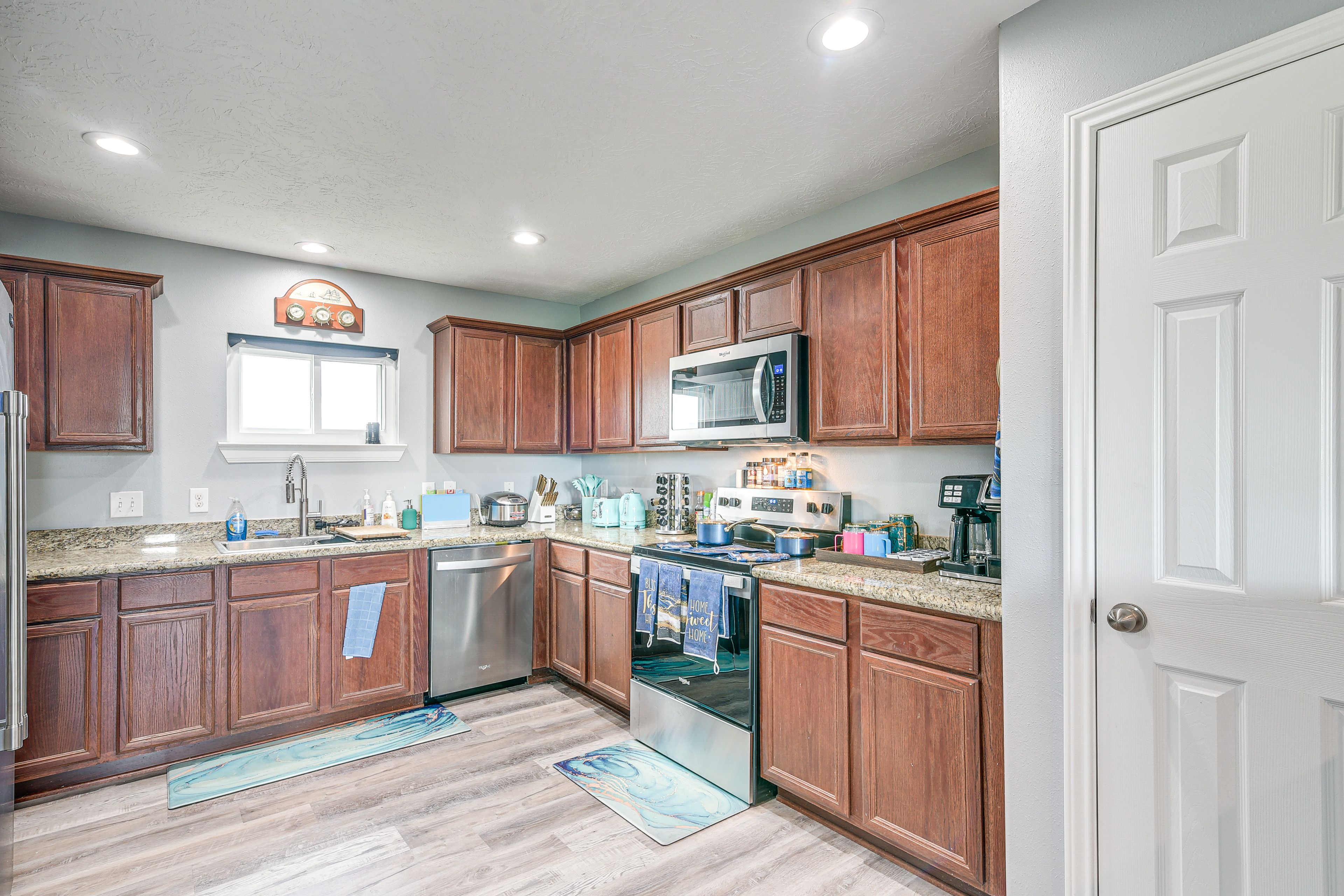 Kitchen | Refrigerator | Toaster