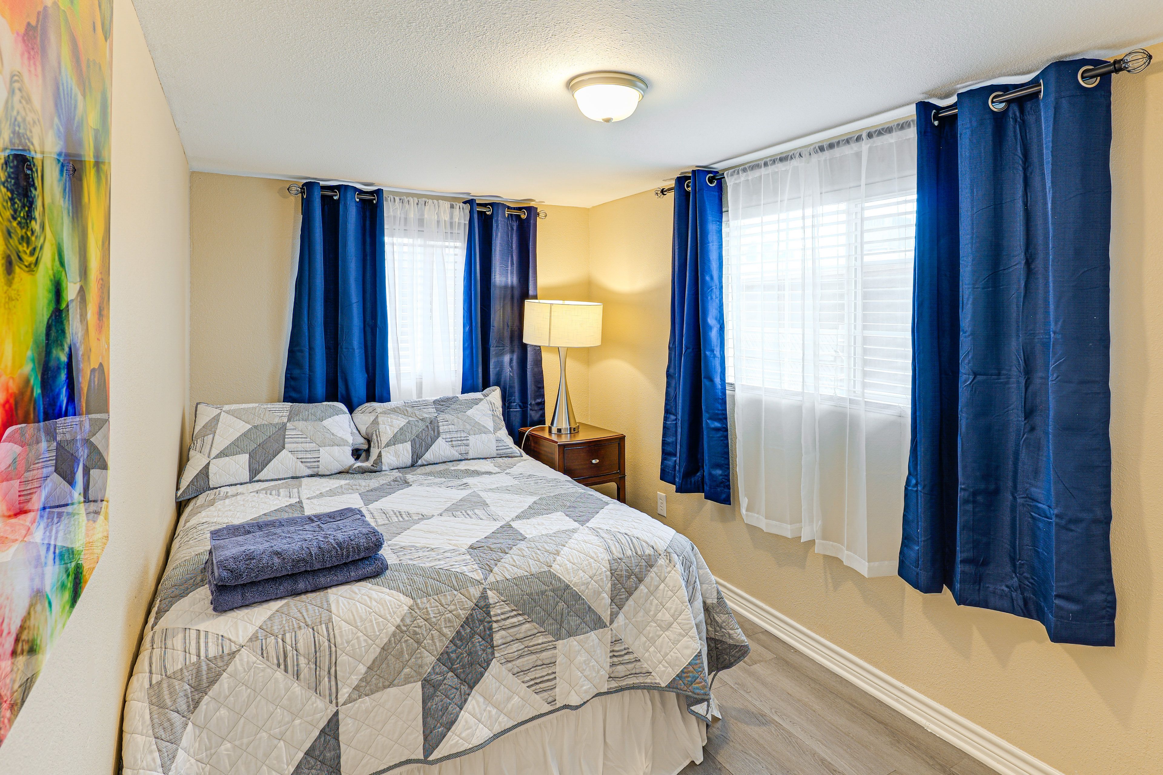 Bedroom 2 | Queen Bed