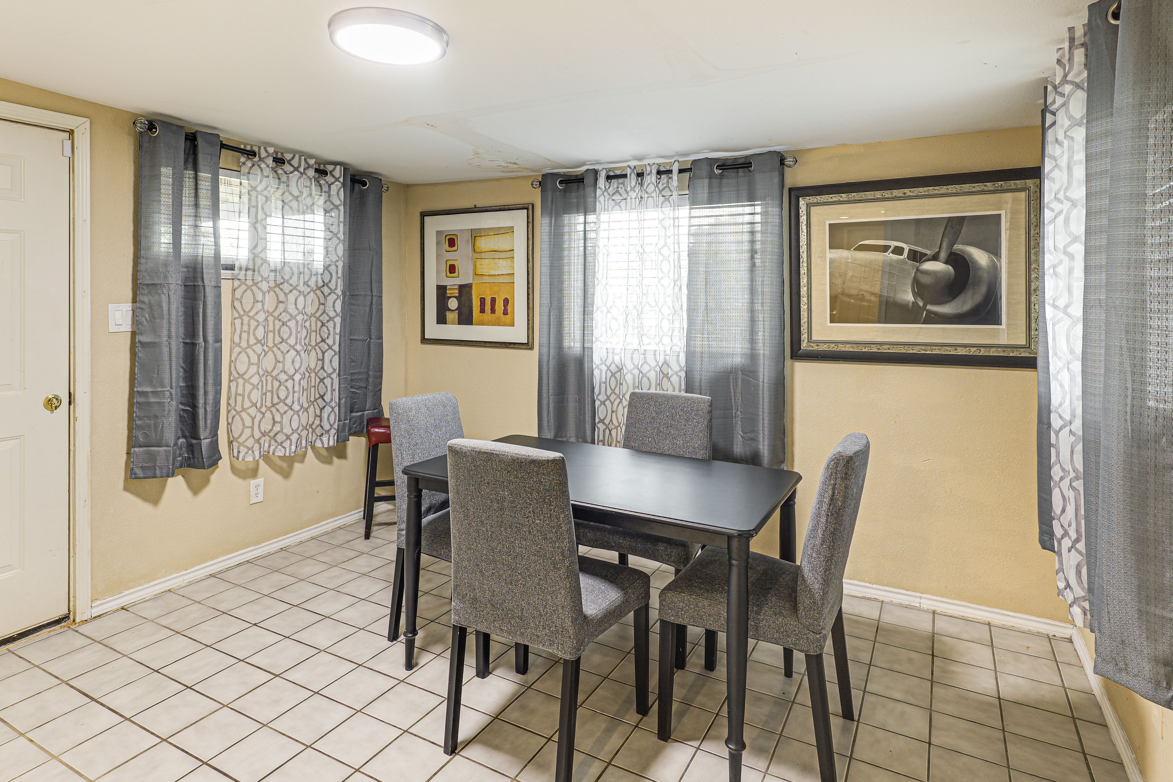 Dining Area | Dishware/Flatware