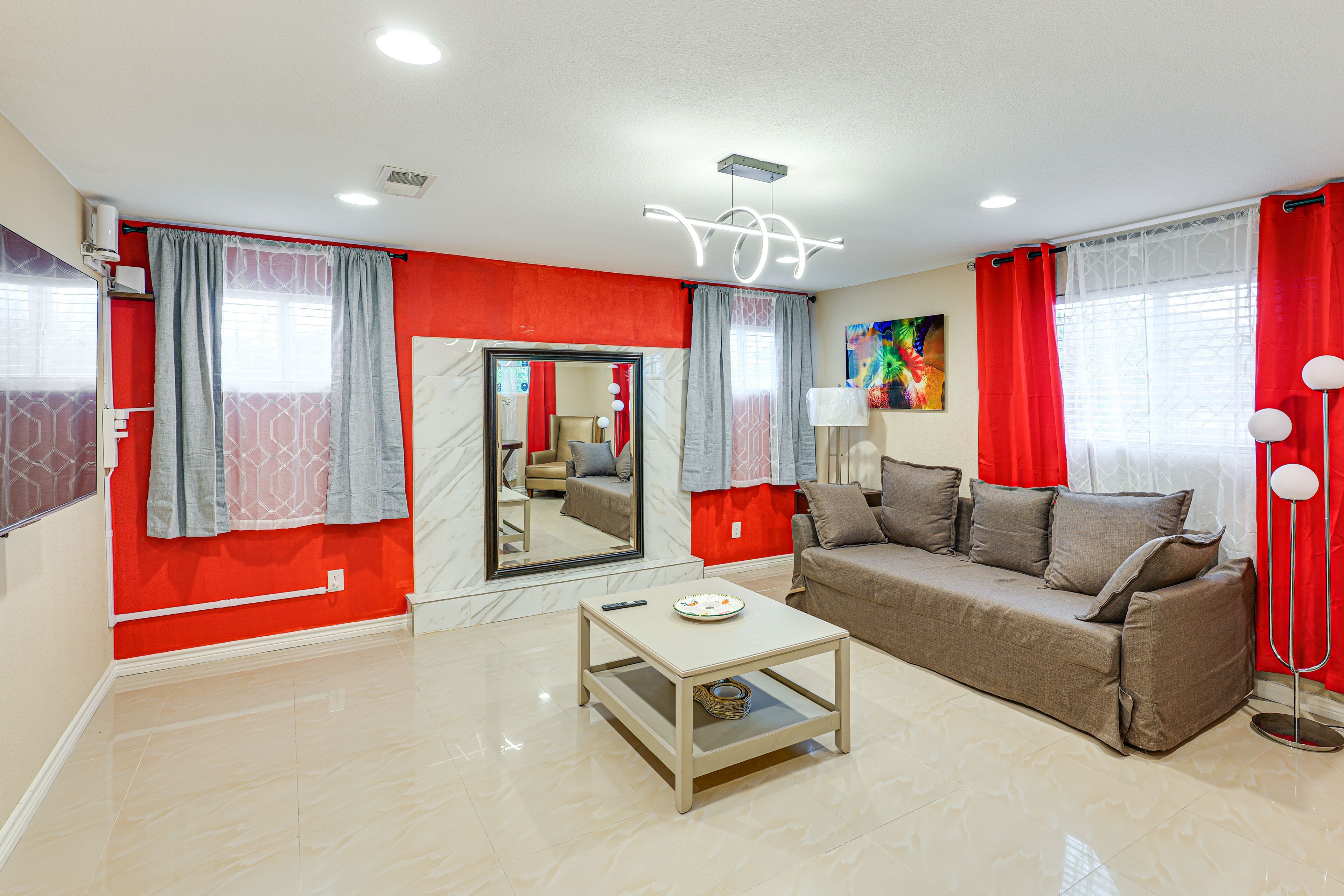 Living Room | Smart TV